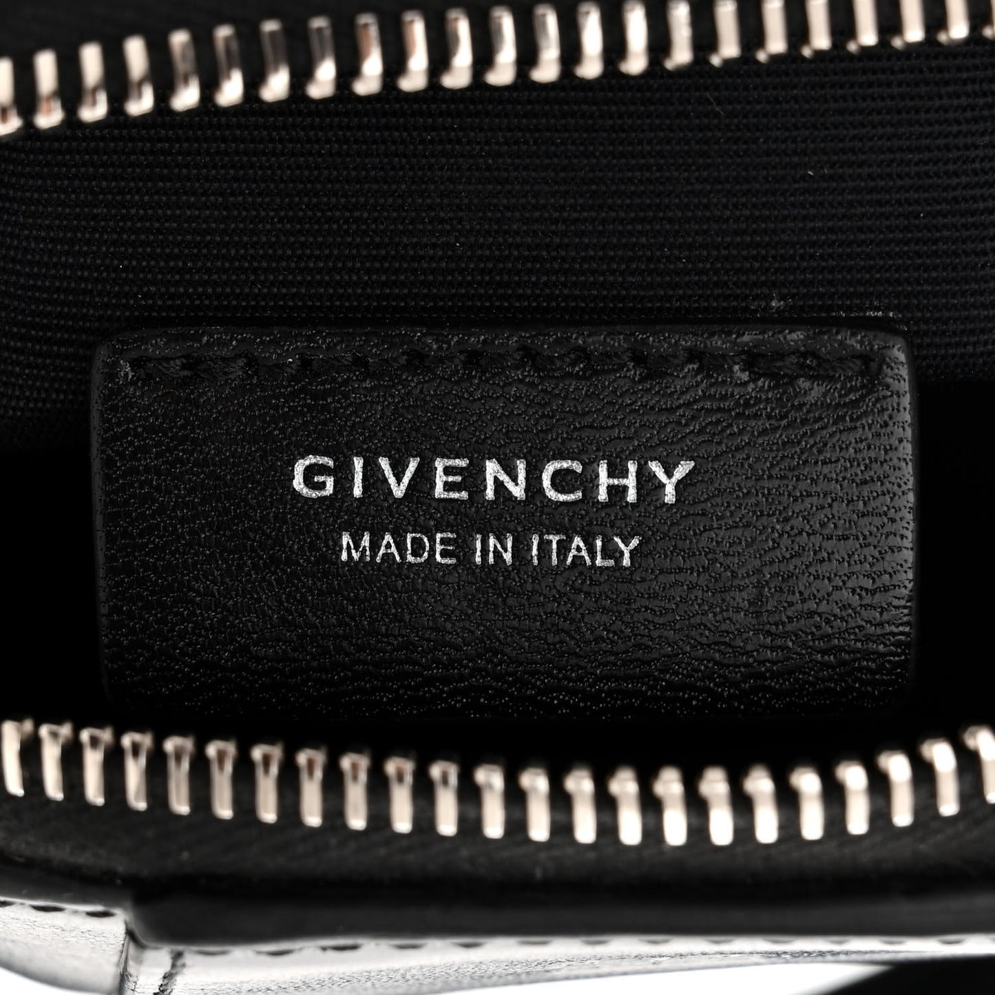 Calfskin Mini Vertical Antigona Black