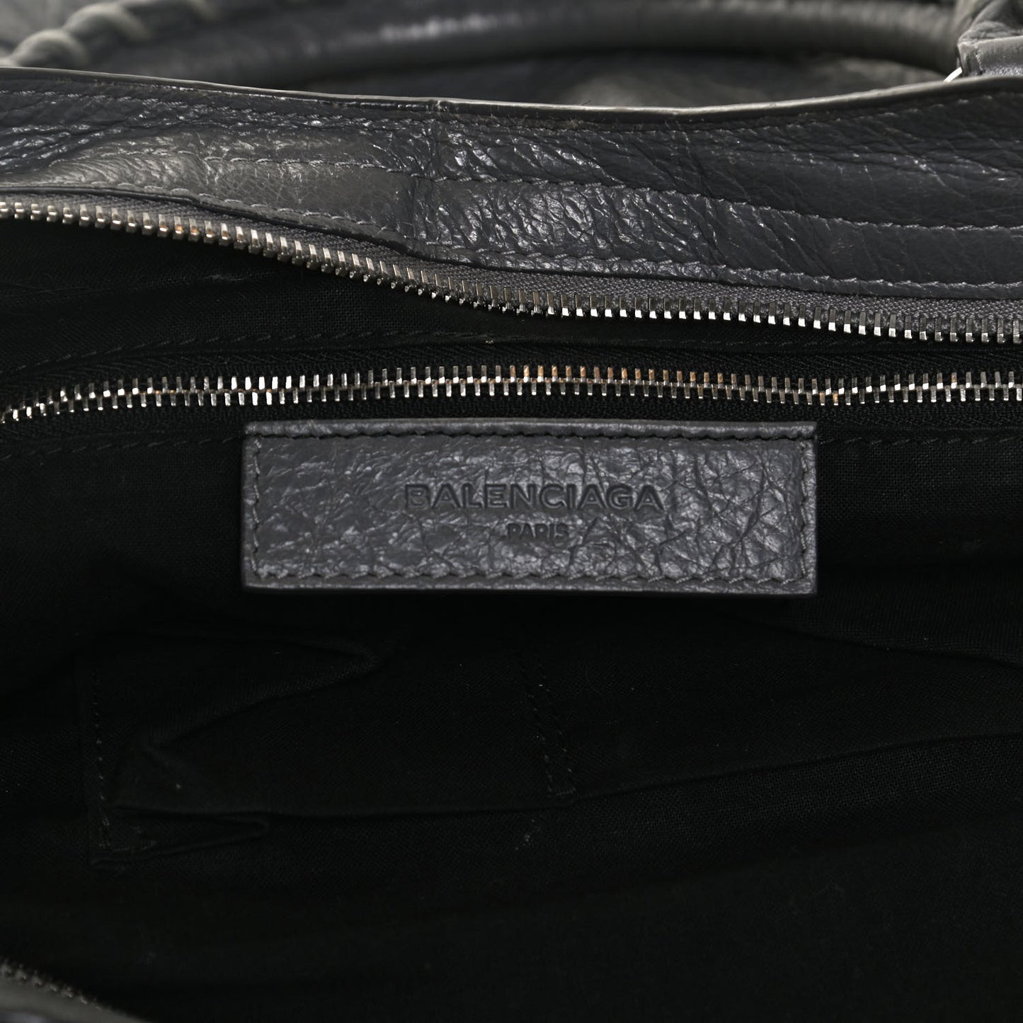 Agneau Silver Metallic Edge Hardware City Gris Cendre