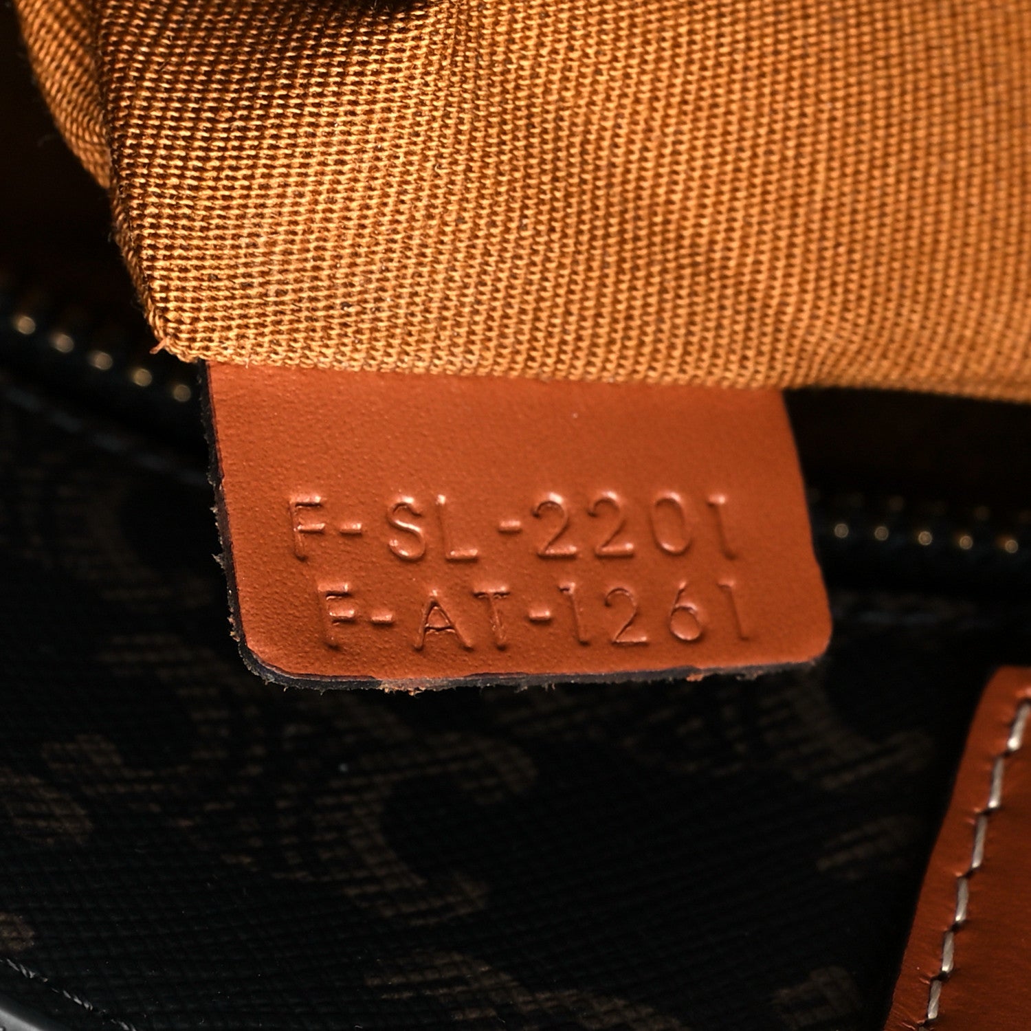 Celine Triomphe Canvas Calfskin Small Vertical Cabas Tan 6 of 9