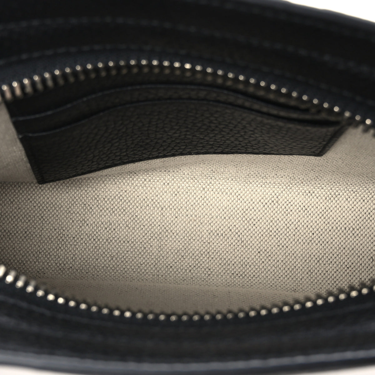Piuma Calfskin Jumbo GG Embossed Medium Messenger Bag Black