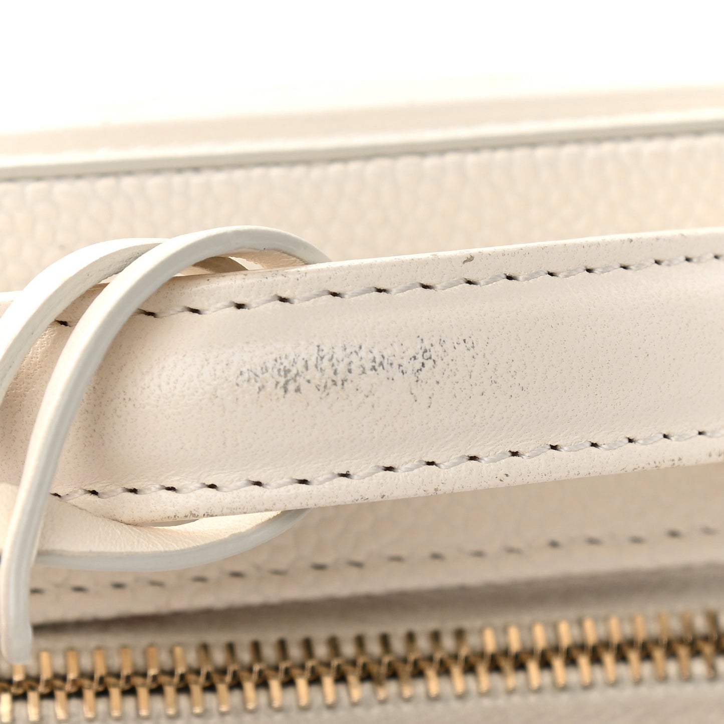 Caviar Quilted Small CC Filigree Vanity Case White