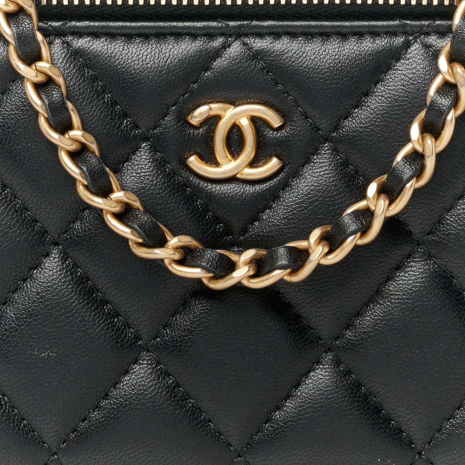 Chanel Lambskin Quilted Pearl Crush Small Vanity Case With Chain Black 8 of 11