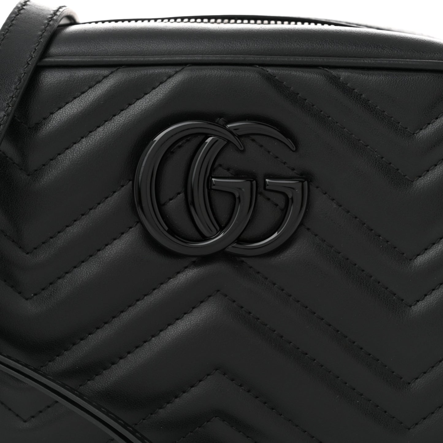 Calfskin Matelasse Monochrome Small GG Marmont Chain Shoulder Bag Black