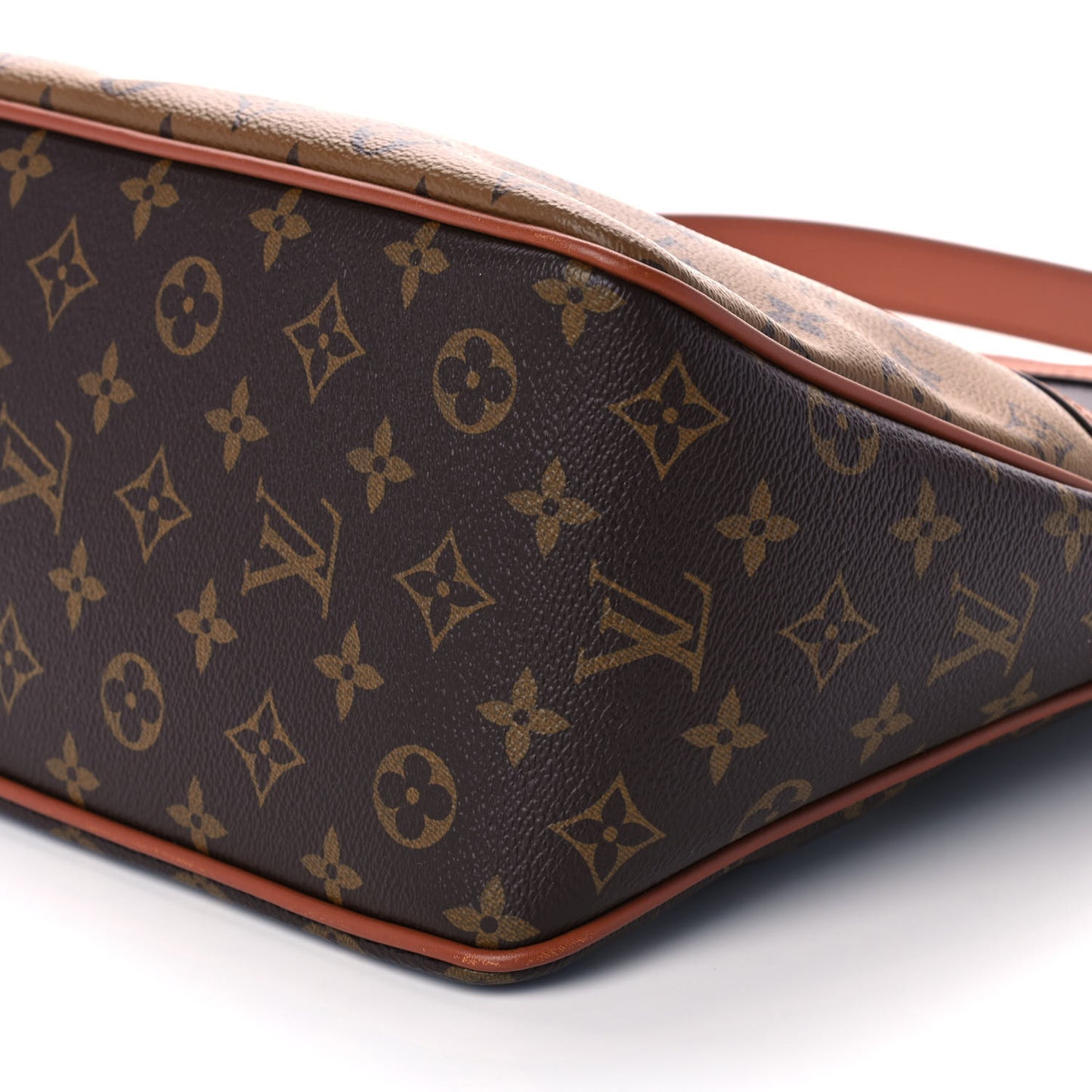 Reverse Monogram Dauphine Hobo MM
