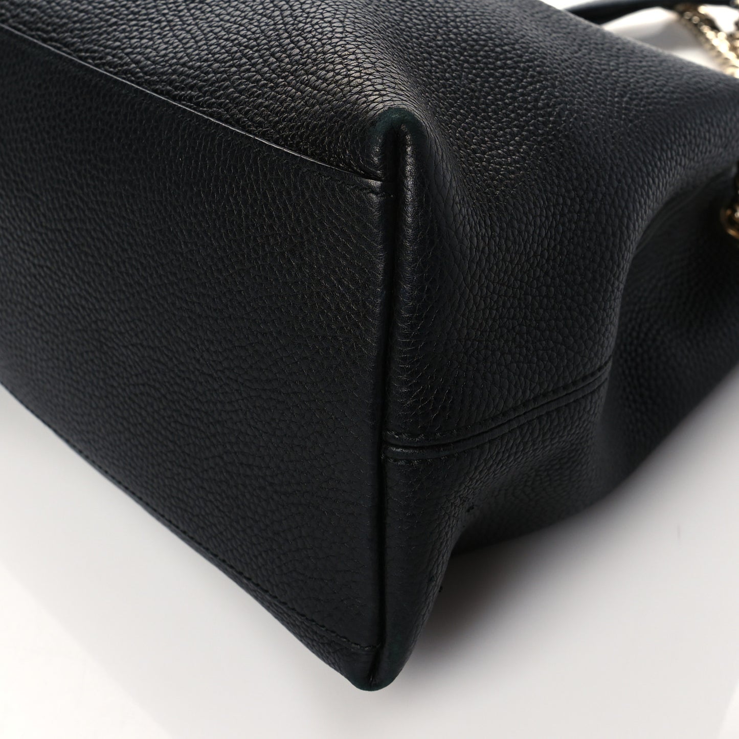 Pebbled Calfskin Medium Soho Chain Shoulder Bag Black
