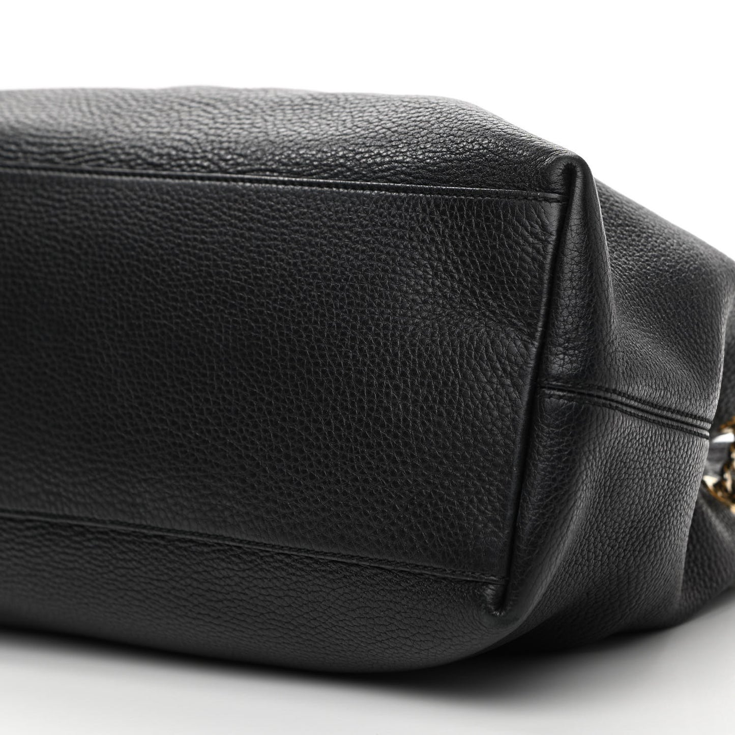 Pebbled Calfskin Medium Soho Chain Shoulder Bag Black