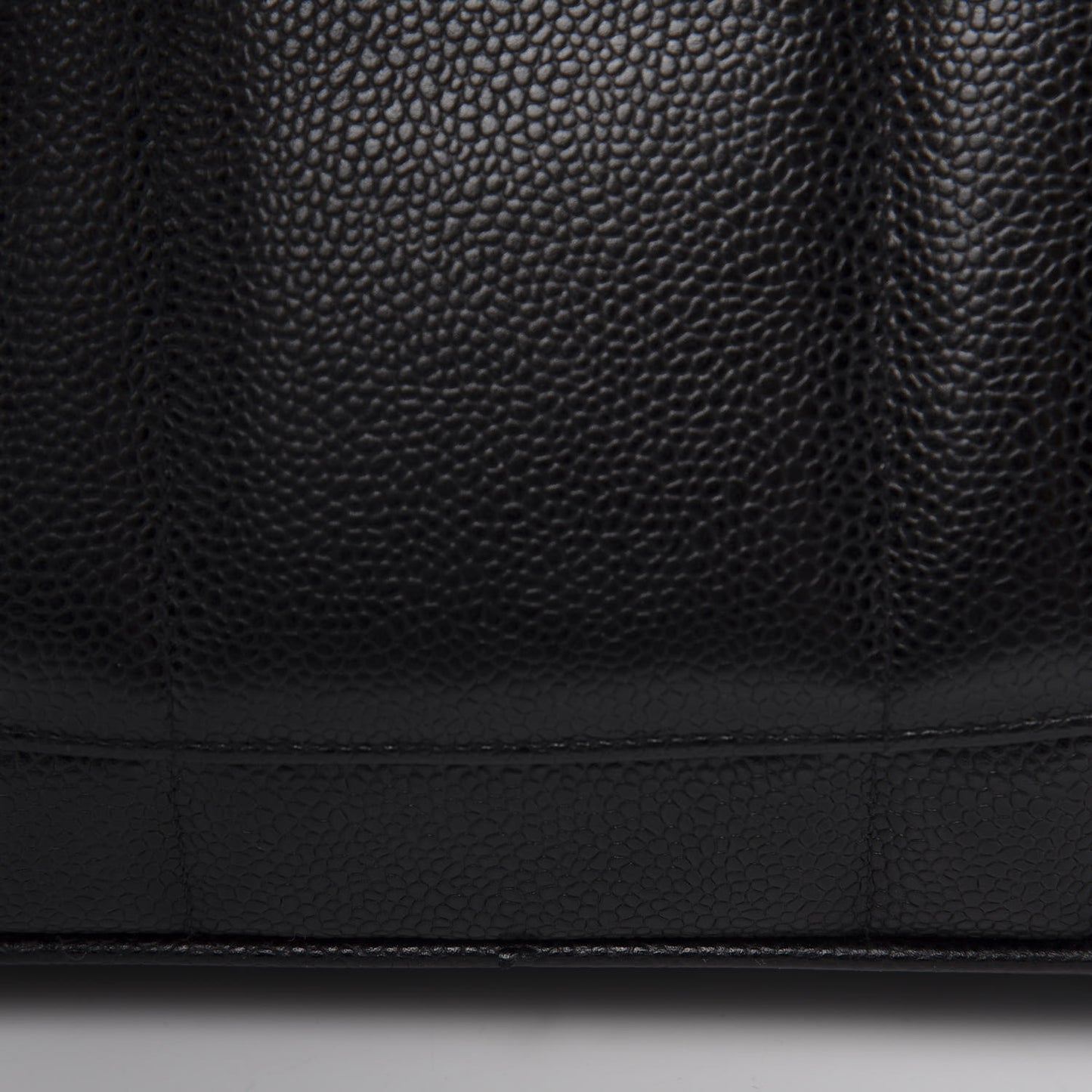 Caviar Vertical Quilted Jumbo Single Flap Black