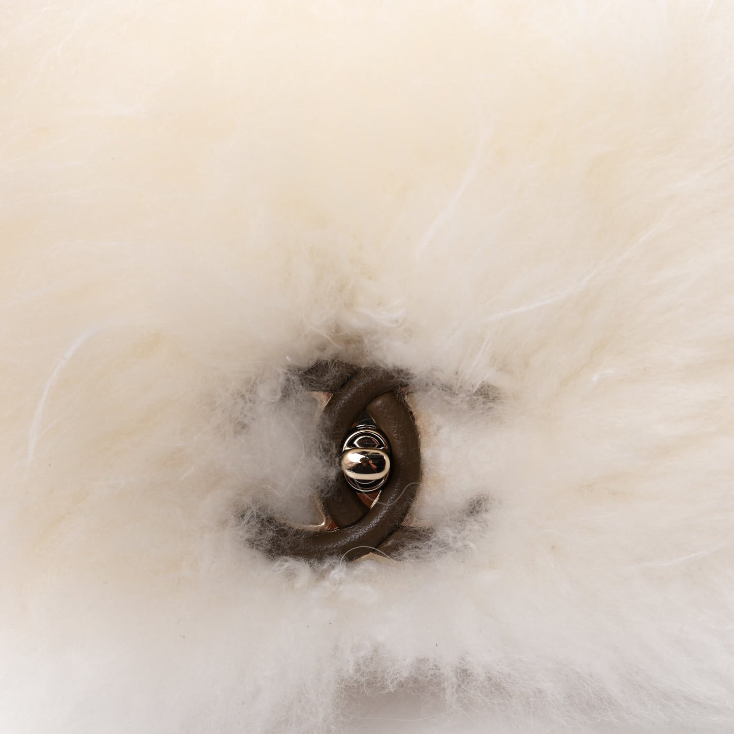 Fur Top Handle Flap White