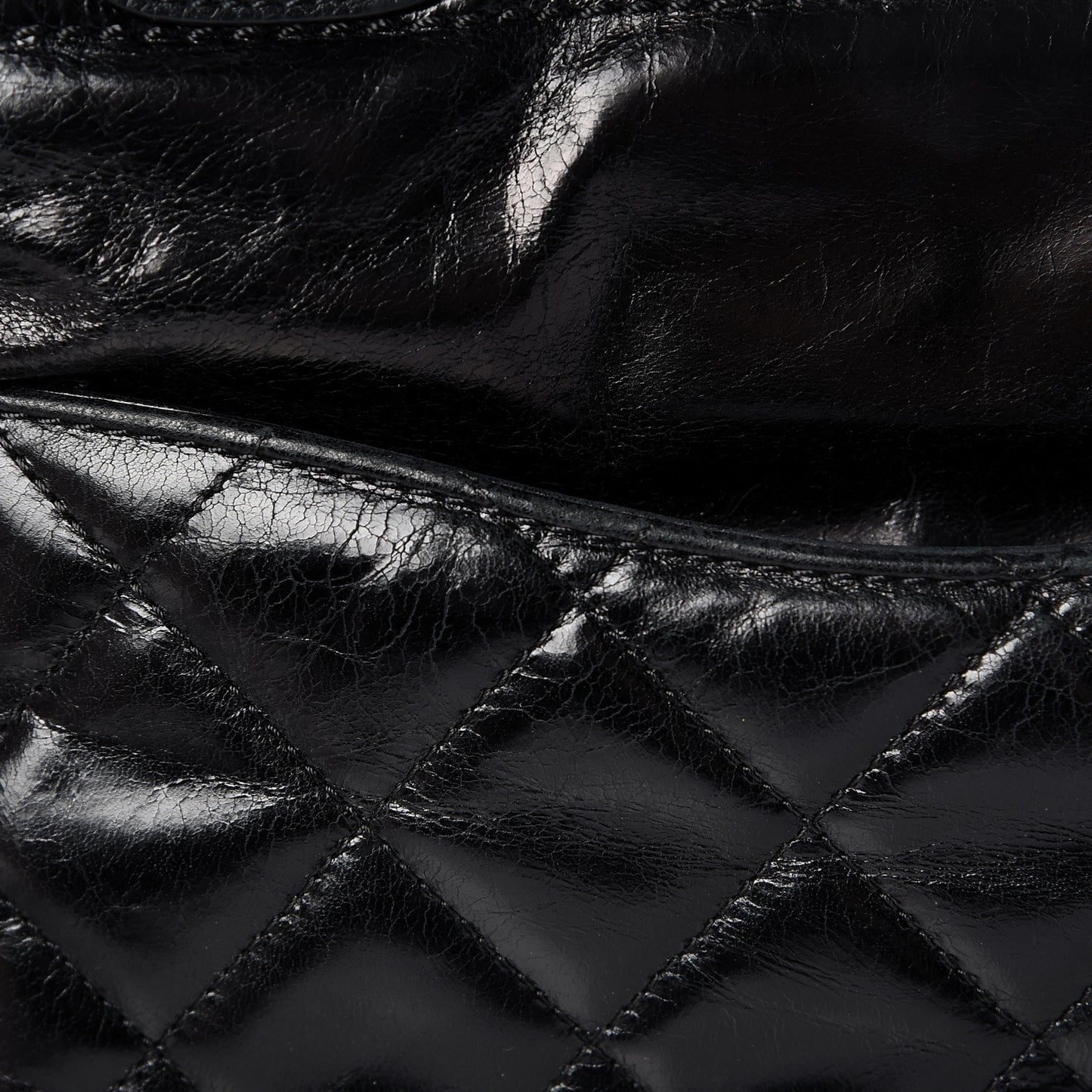 Glazed Calfskin Large Deauville Tote Black