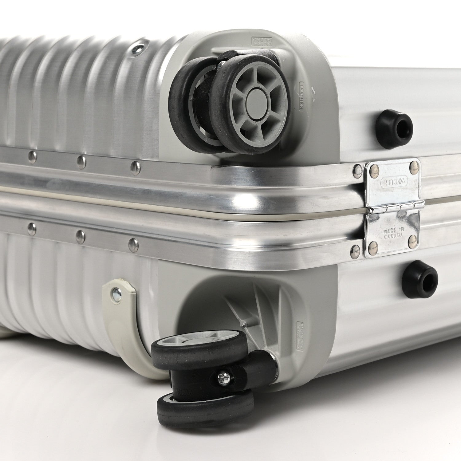 Rimowa Aluminum Original Cabin Silver 8 of 11