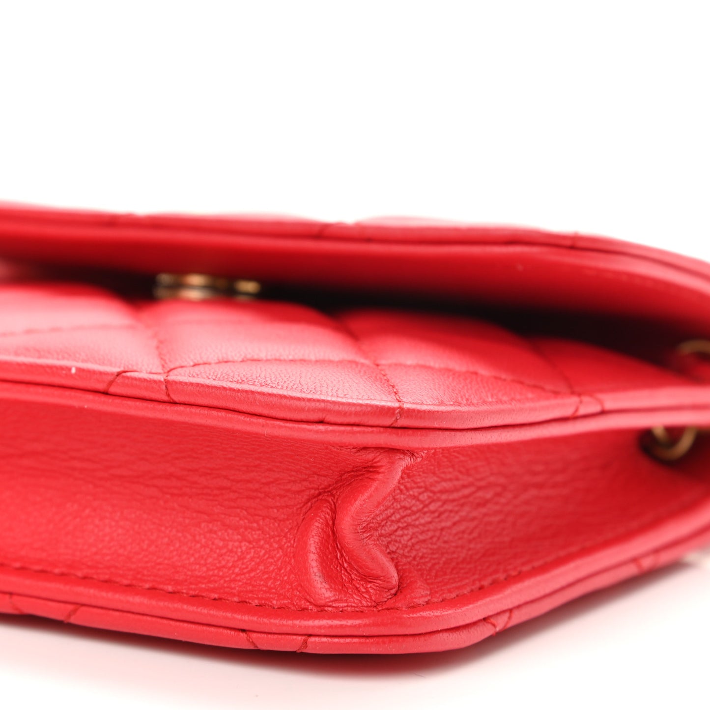 Lambskin Quilted Pearl Crush Clutch With Chain Red