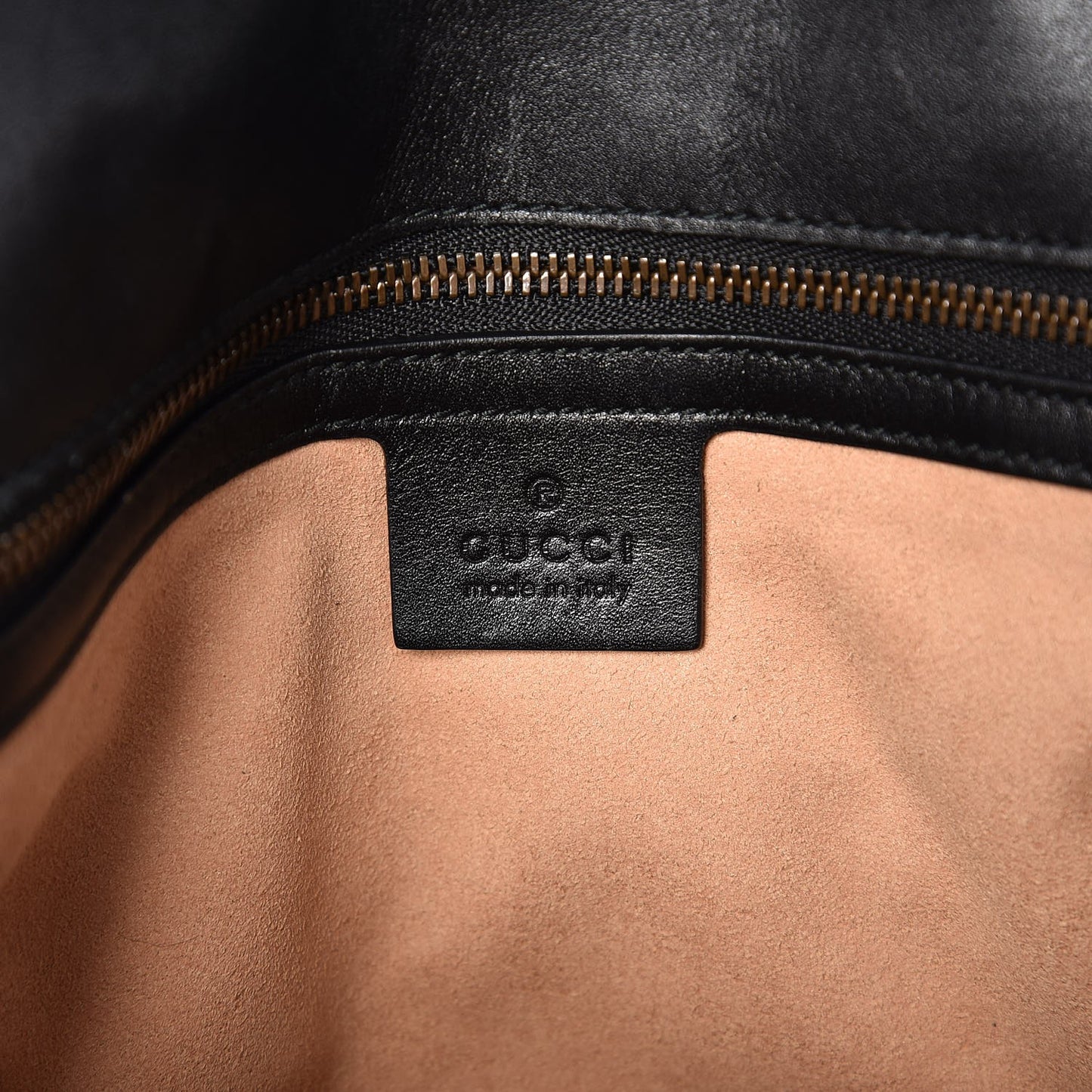 Calfskin Matelasse Medium GG Marmont Shoulder Bag Black