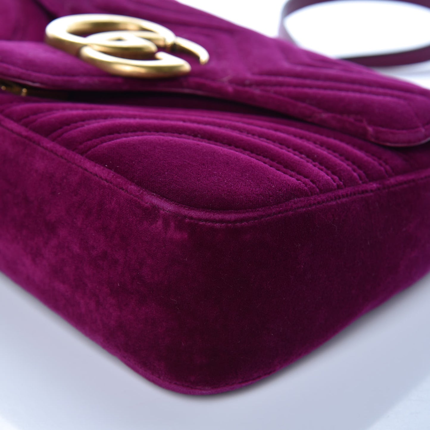 Velvet Matelasse Medium GG Marmont Shoulder Bag Fuchsia Violet Cyclamen