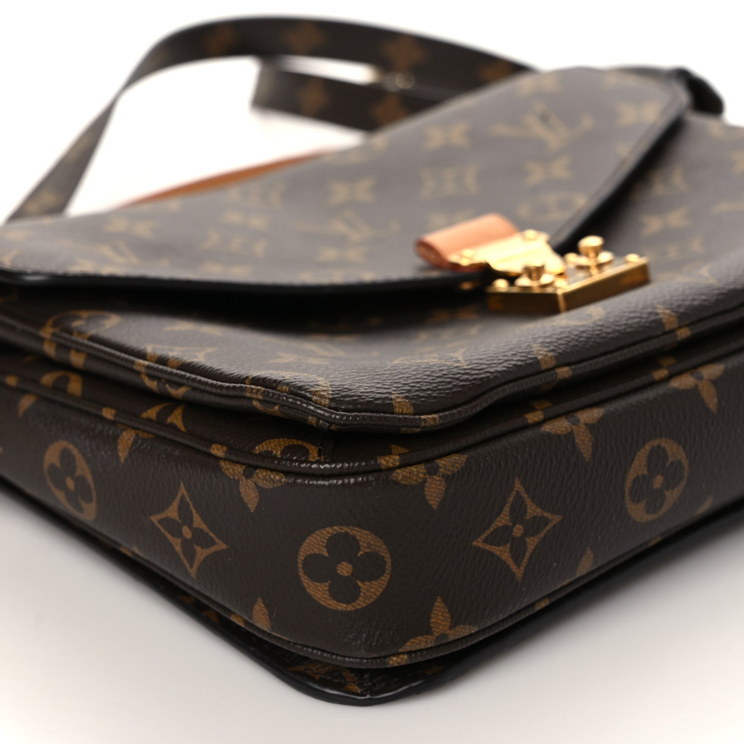 Louis Vuitton Monogram Pochette Metis 7 of 9