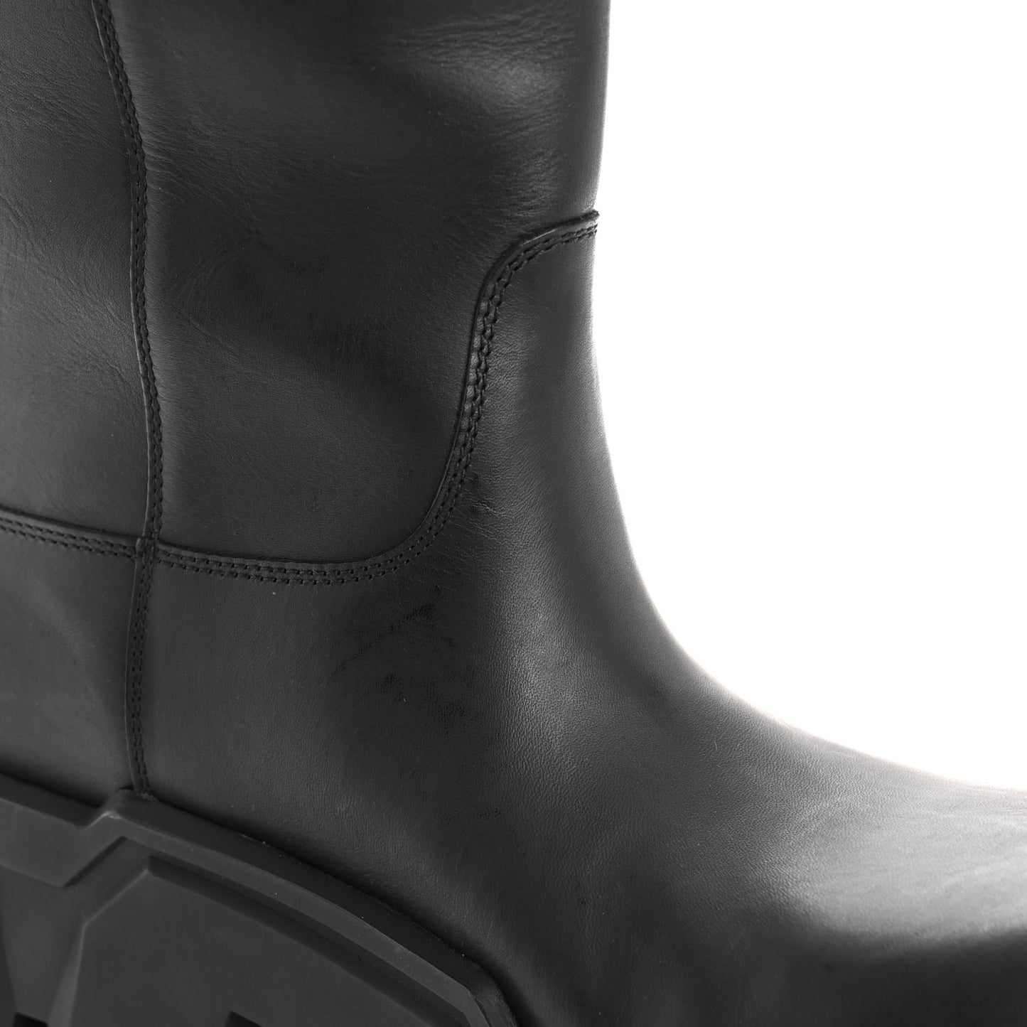 Vegetal Calfskin Bulldozer Boots 40 Black