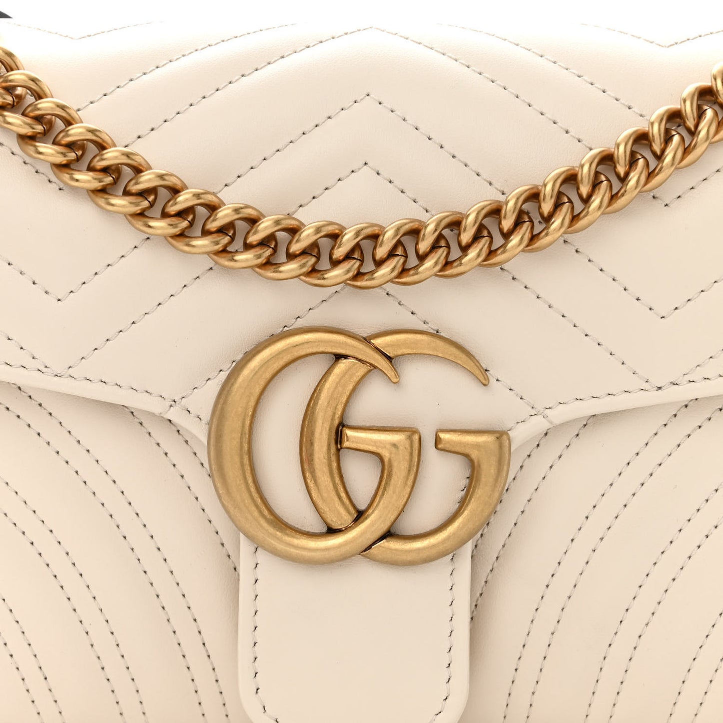 Calfskin Matelasse Small GG Marmont Shoulder Bag White