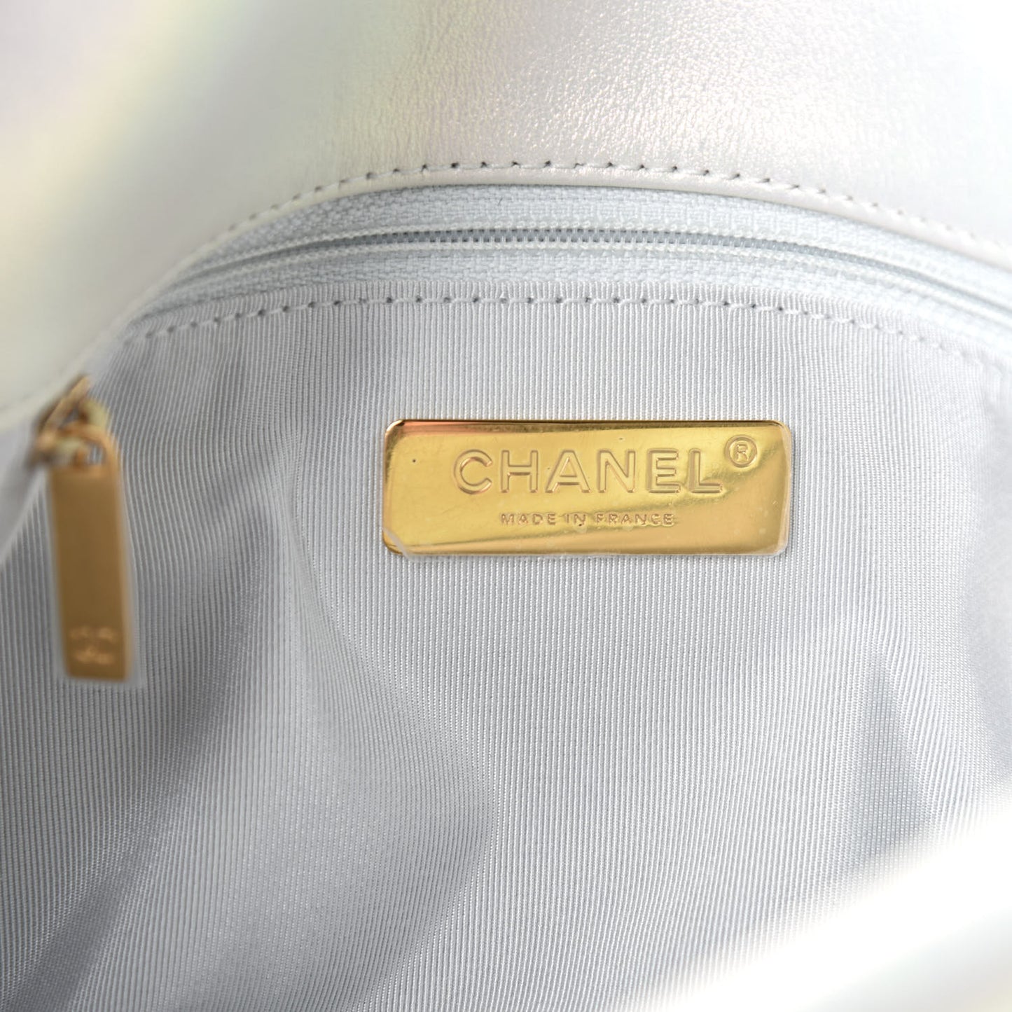 Iridescent Calfskin Quilted Medium 19 Flap White