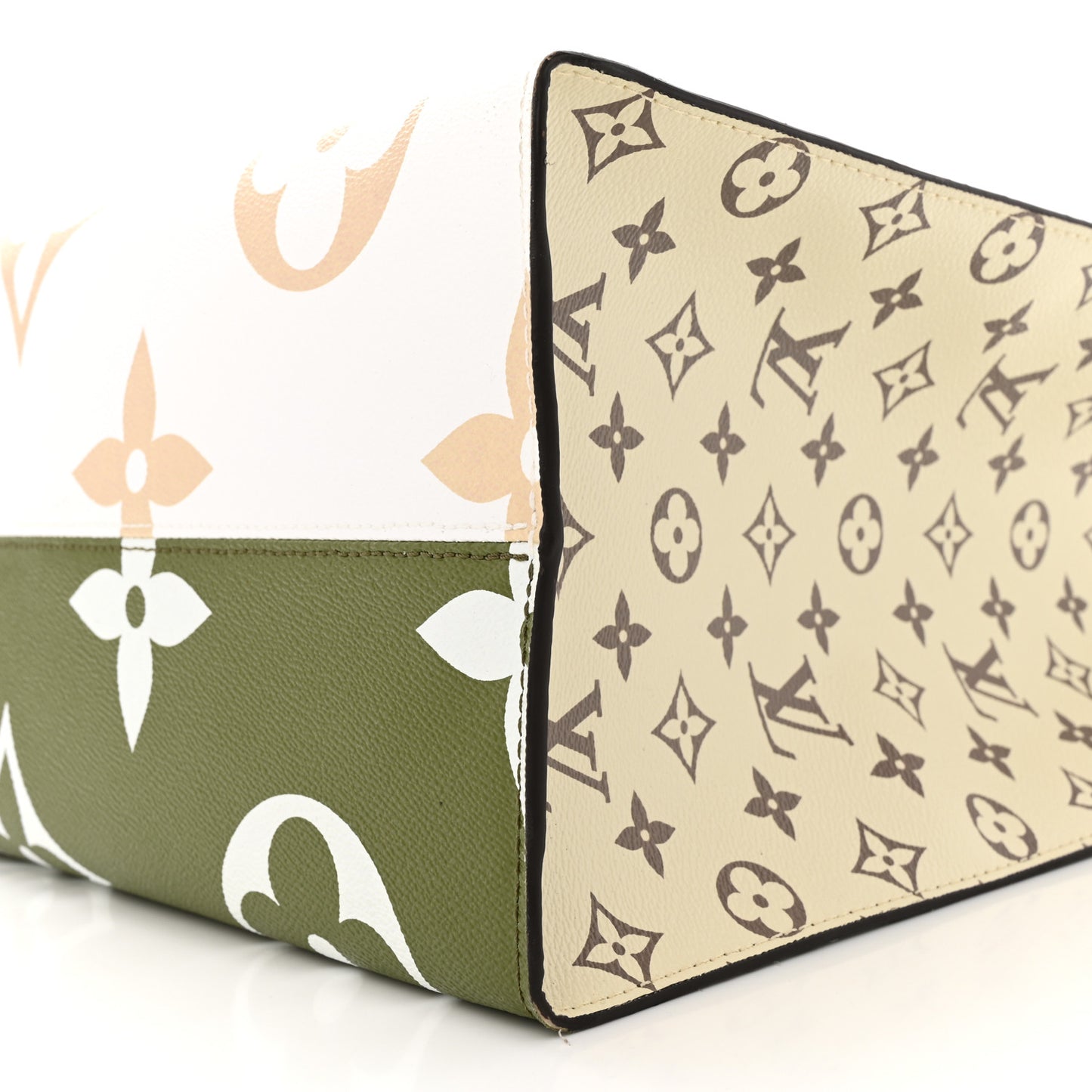 Monogram Giant Onthego GM Kaki Beige