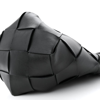 Bottega Veneta Nappa Maxi Intrecciato Clasp Bucket Bag Black 9 of 10