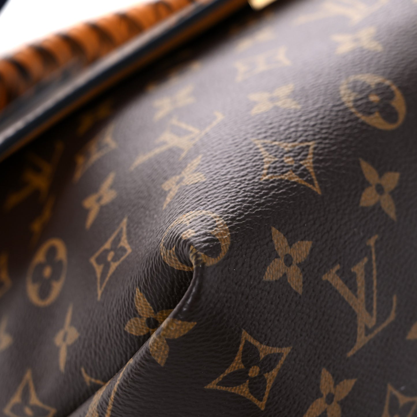 Monogram Beaubourg MM Safran Imperial