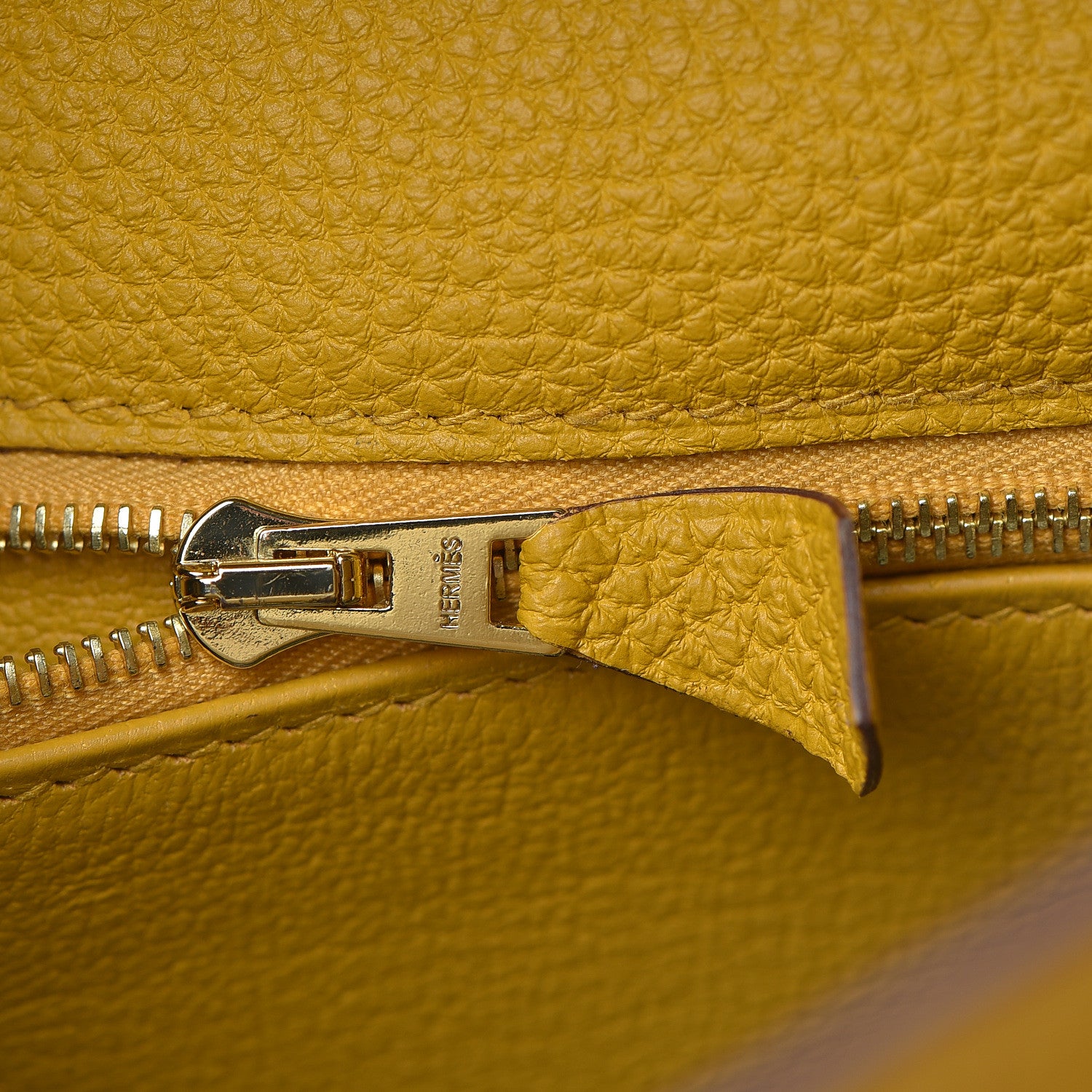 Hermes Togo Kelly Retourne 28 Jaune Ambre 34 of 42
