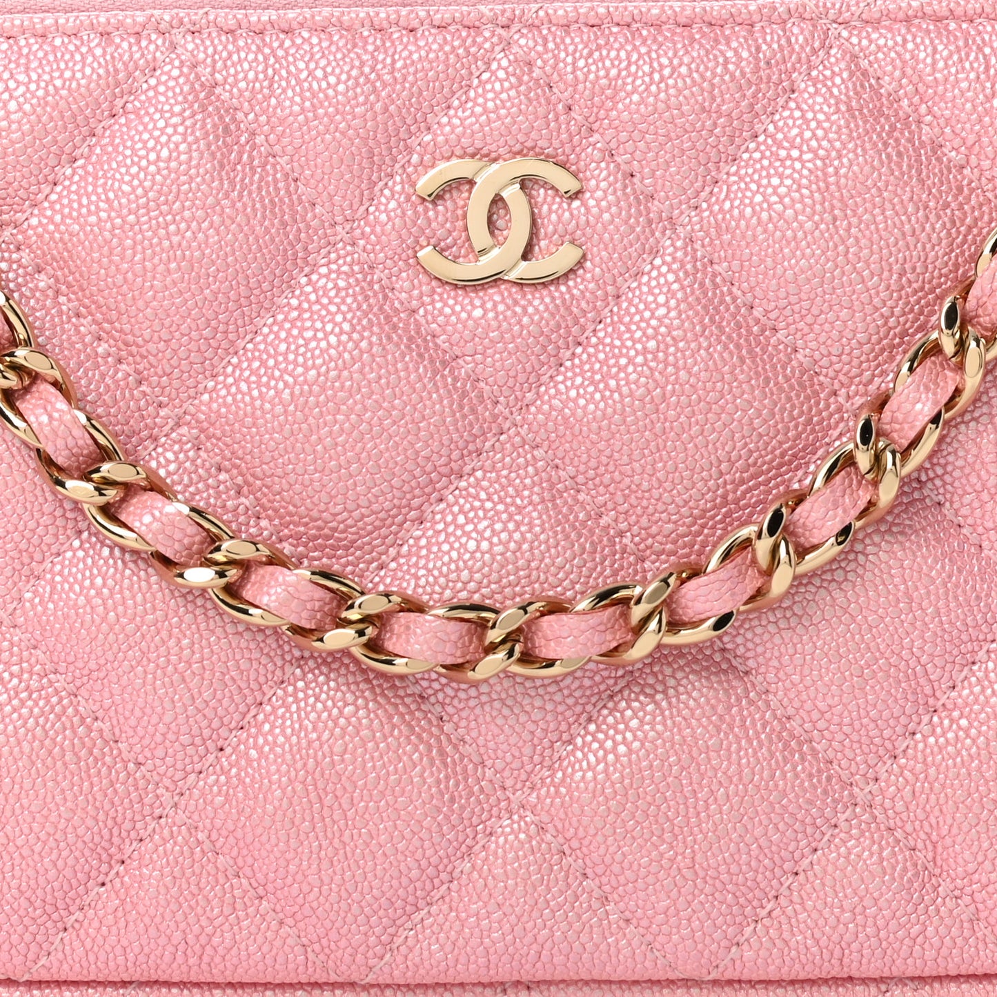 Iridescent Caviar Quilted Small Clutch With Chain Pink