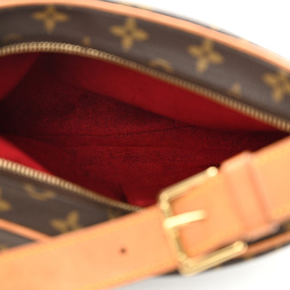 Louis Vuitton Monogram Croissant MM 5 of 10