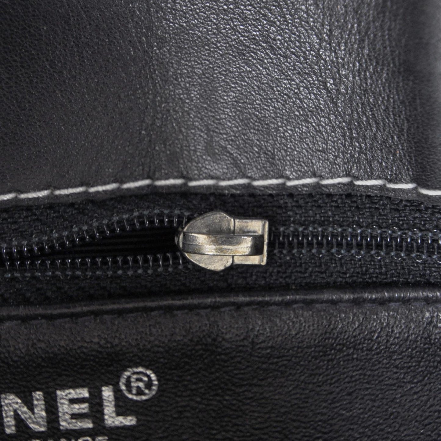 Leather Contrast Stitch Surpique Shoulder Bag Black
