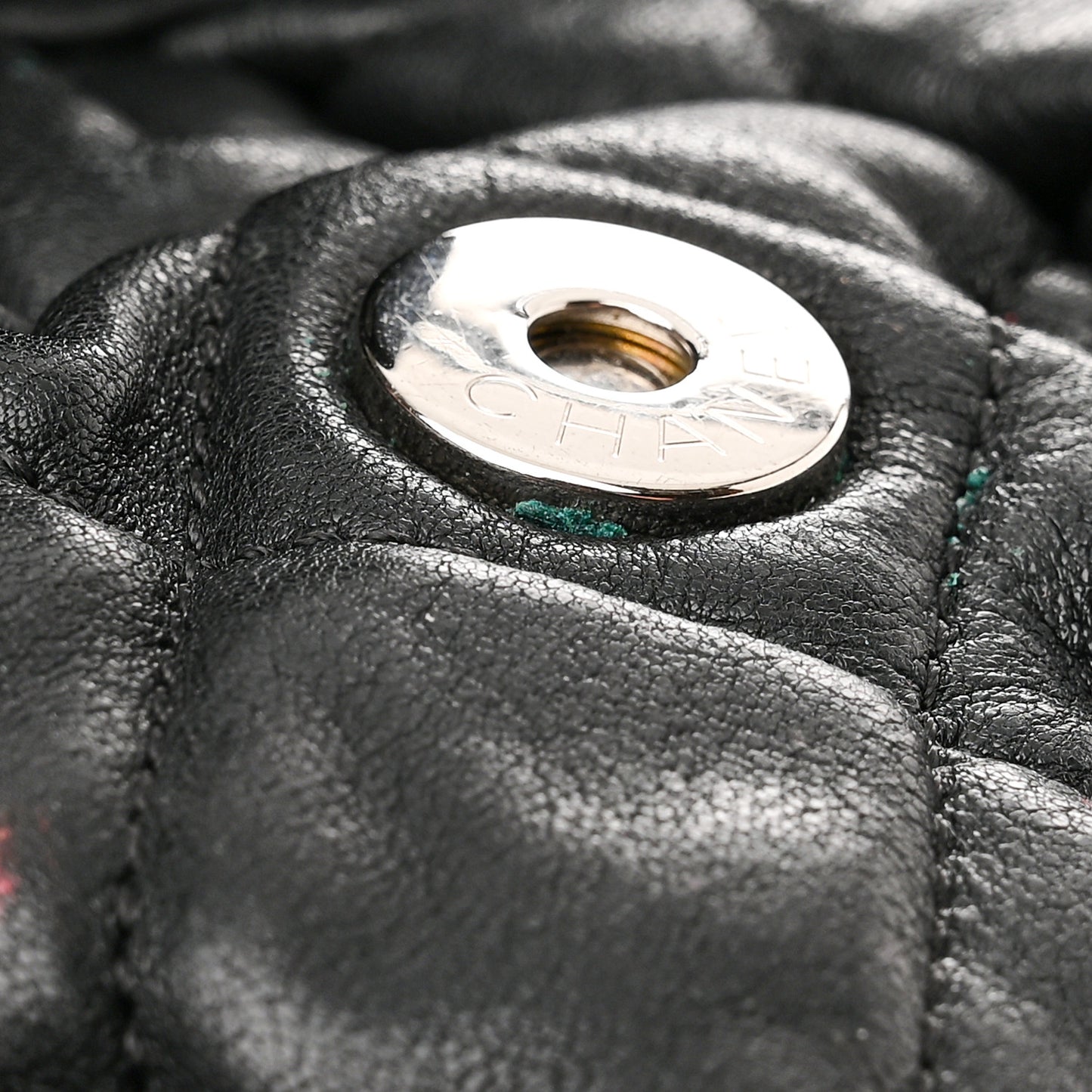 Washed Lambskin Quilted Medium Chain Around Messenger Black