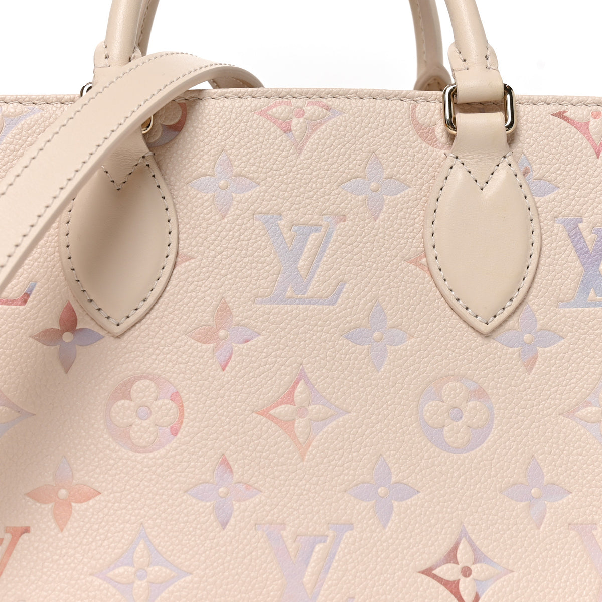 Louis Vuitton Empreinte Monogram Onthego PM Dream Cream 7 of 9