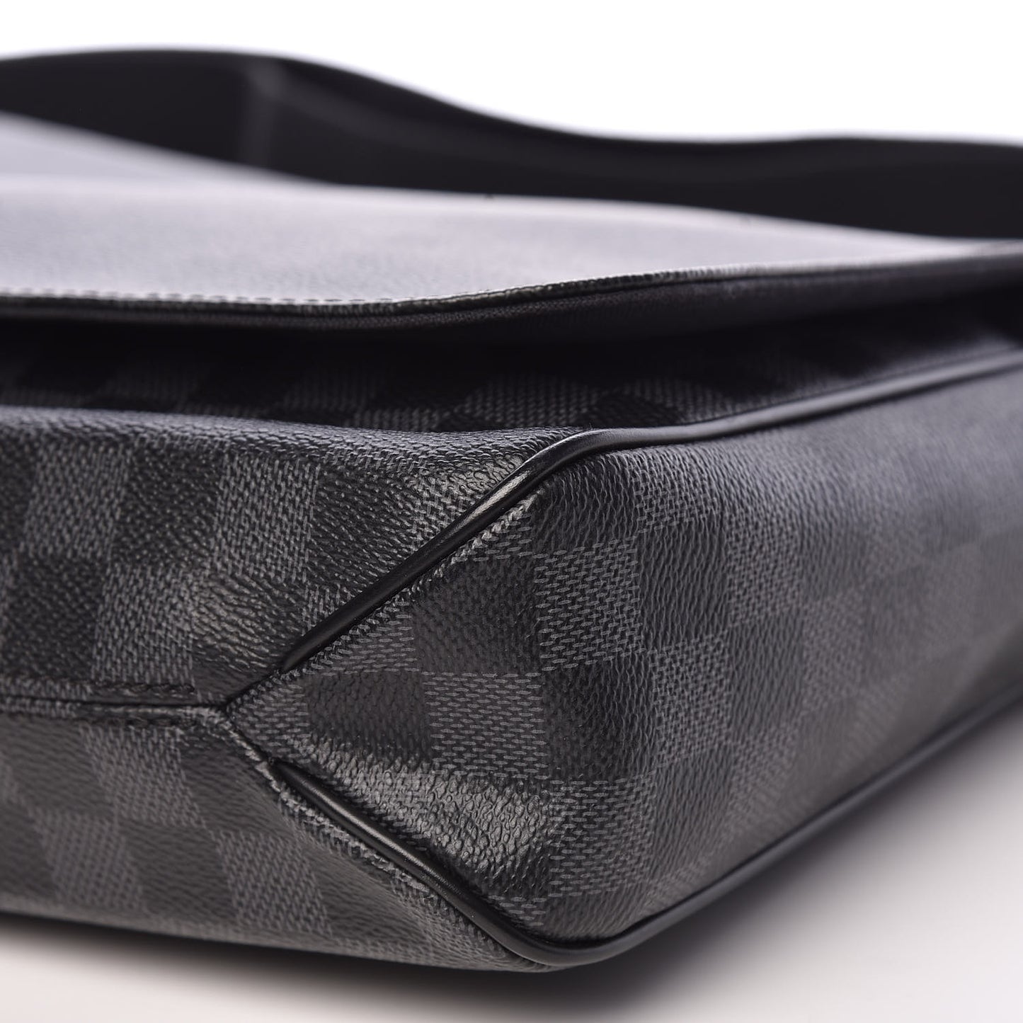 Damier Graphite District MM