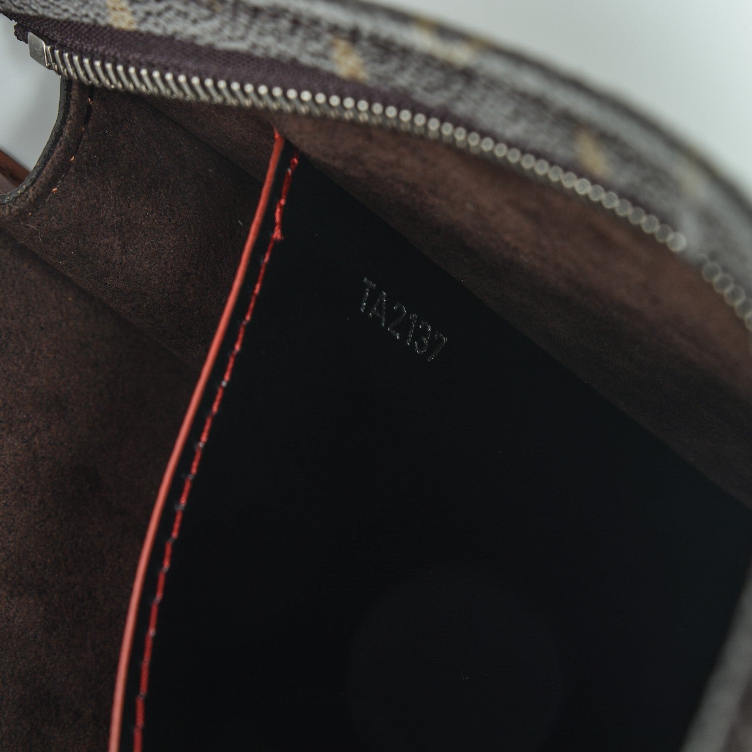Louis Vuitton Epi Monogram Pochette Voyage MM 7 of 7