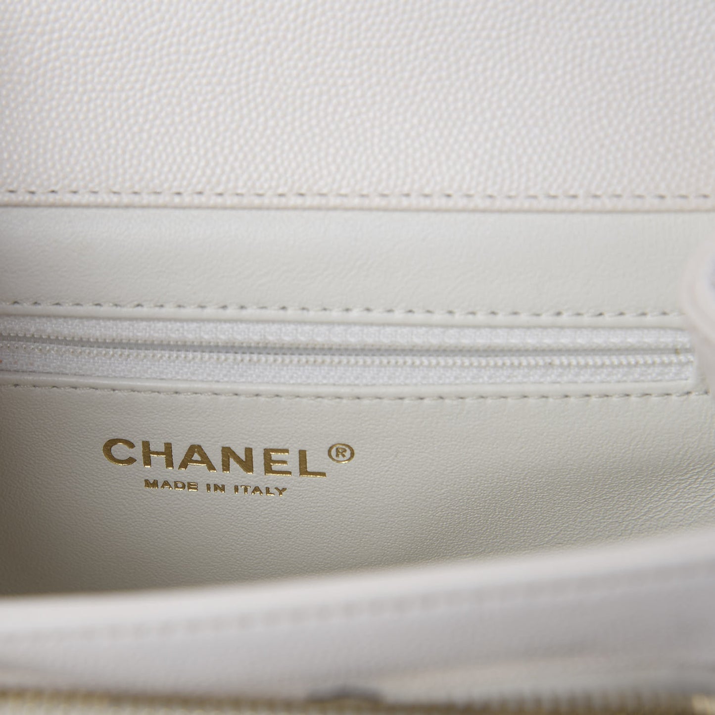 Caviar Quilted Mini Business Affinity Flap White