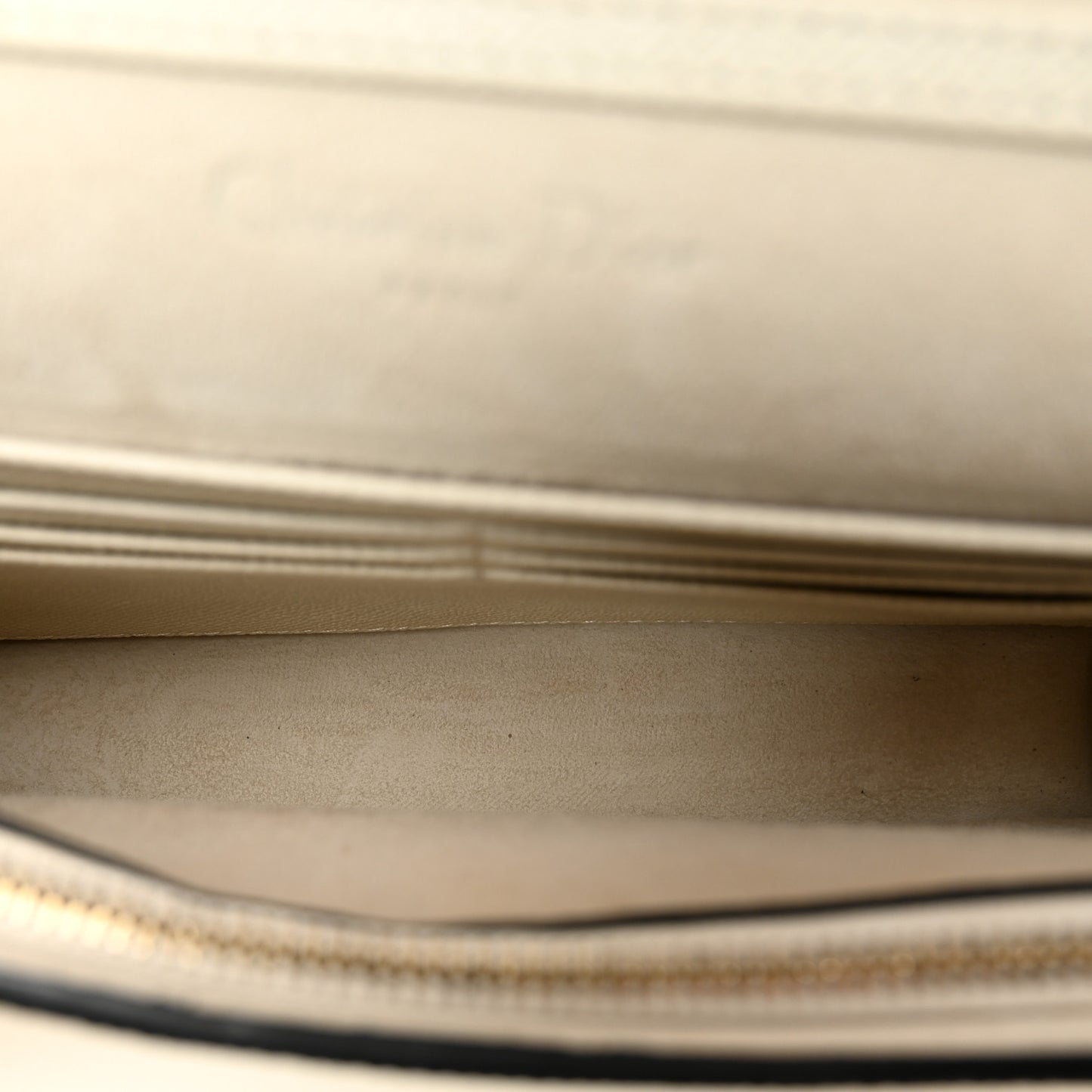 Grained Calfskin Saddle Chain Pouch Off White