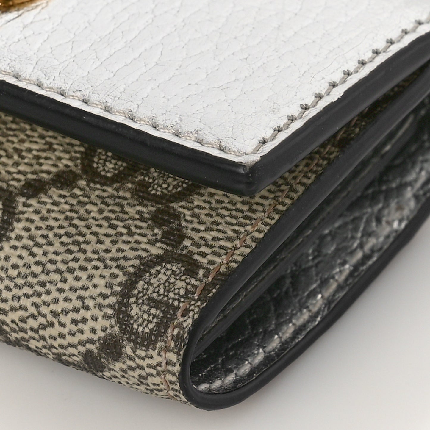 Metallic Calfskin GG Supreme Monogram GG Marmont 6 Key Holder Case Silver Beige Ebony