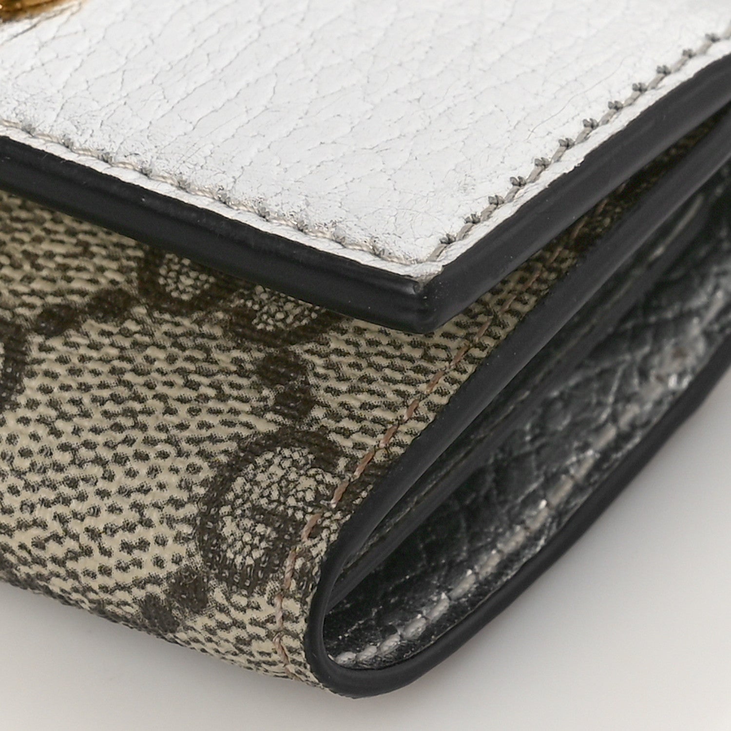 Gucci Metallic Calfskin GG Supreme Monogram GG Marmont 6 Key Holder Case Silver Beige Ebony 8 of 9