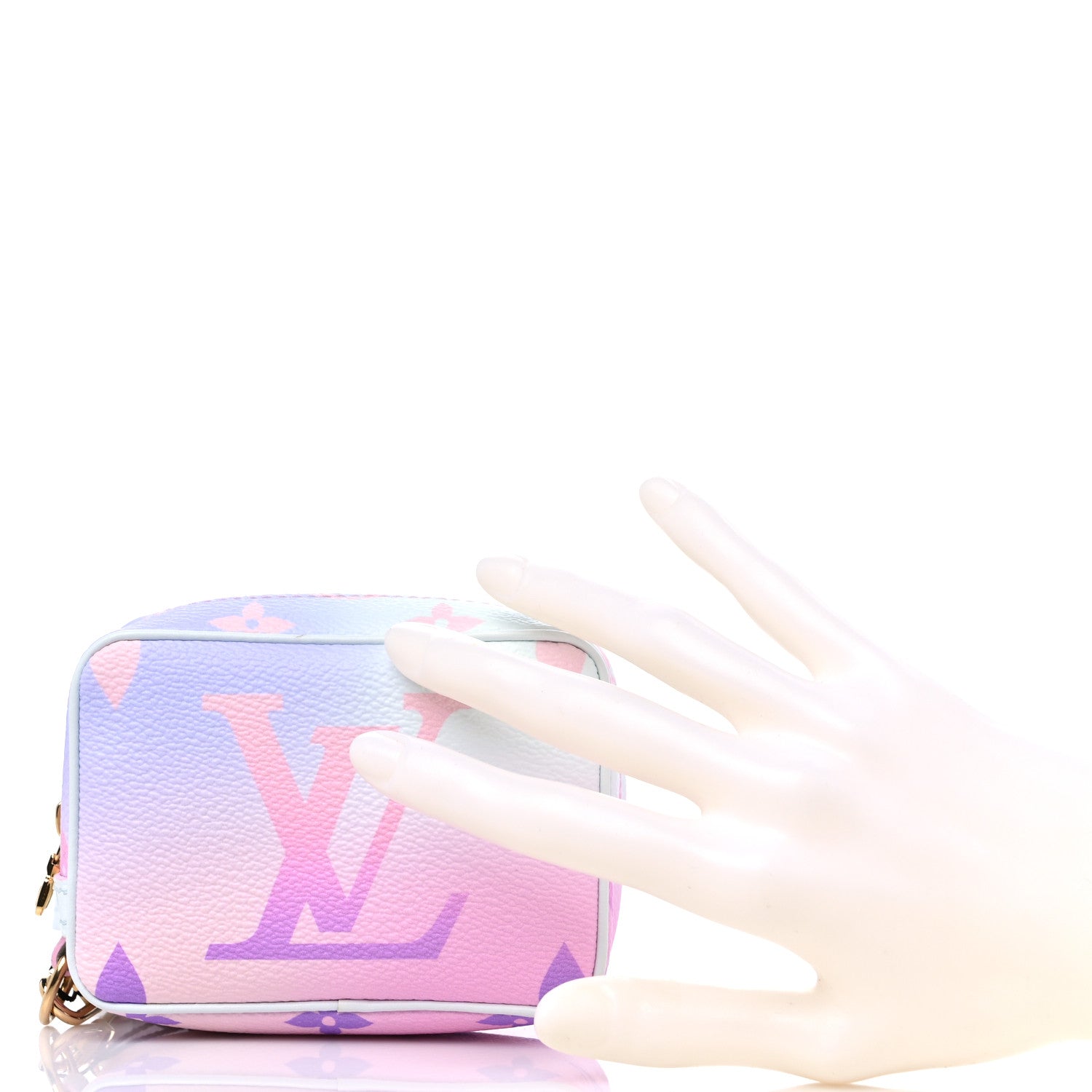 Louis Vuitton Monogram Giant Spring In The City Wapity Case Sunrise Pastel 2 of 9