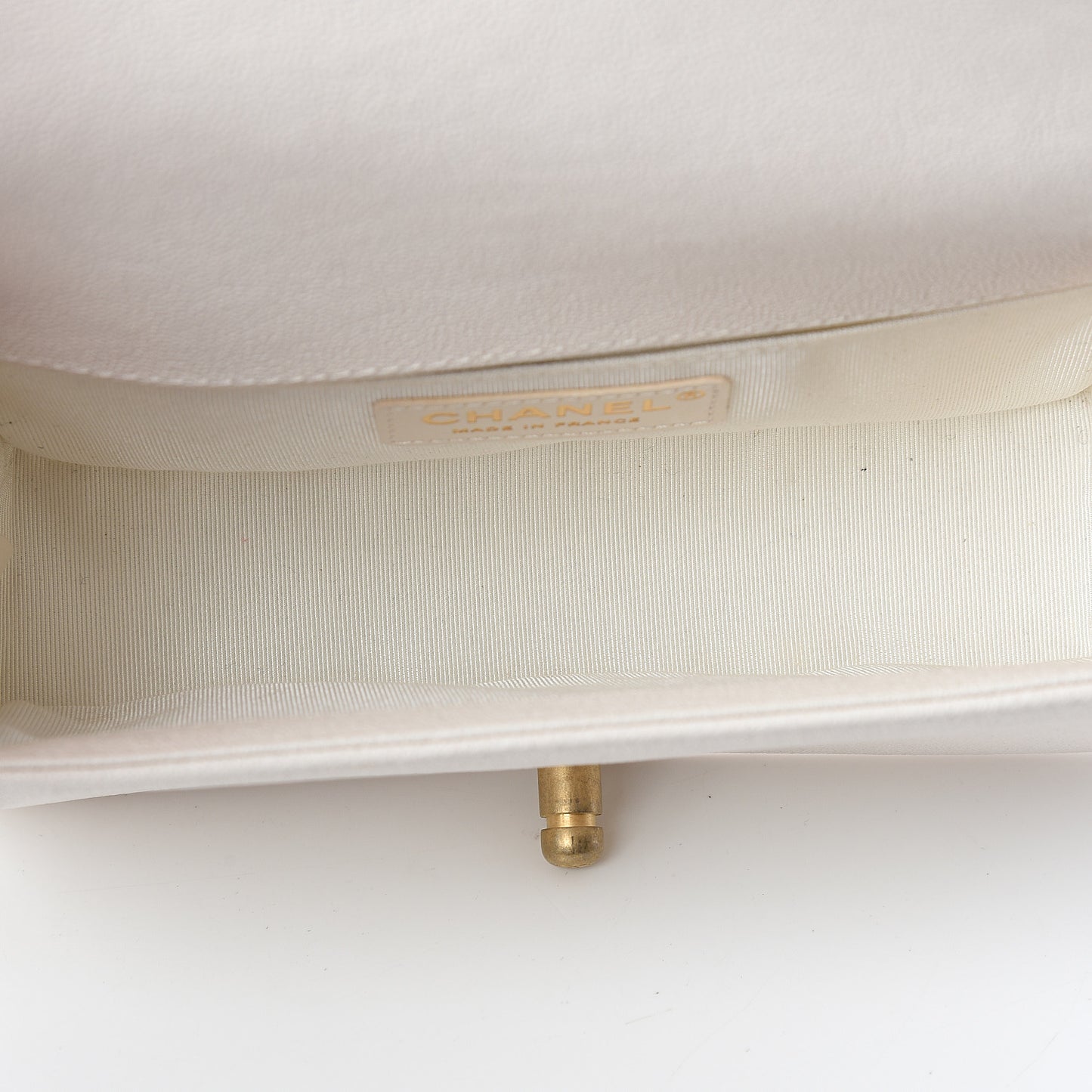 Caviar Quilted Small Boy Flap Ivory