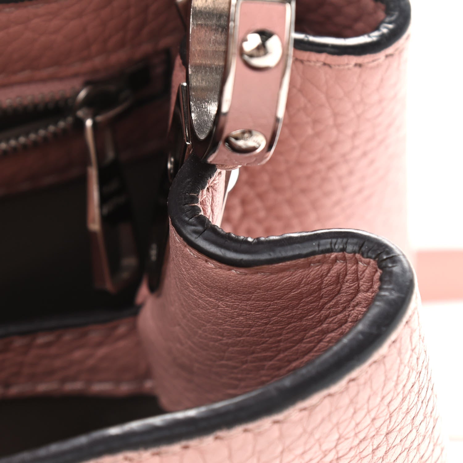 Louis Vuitton Taurillon Capucines BB Magnolia 9 of 16