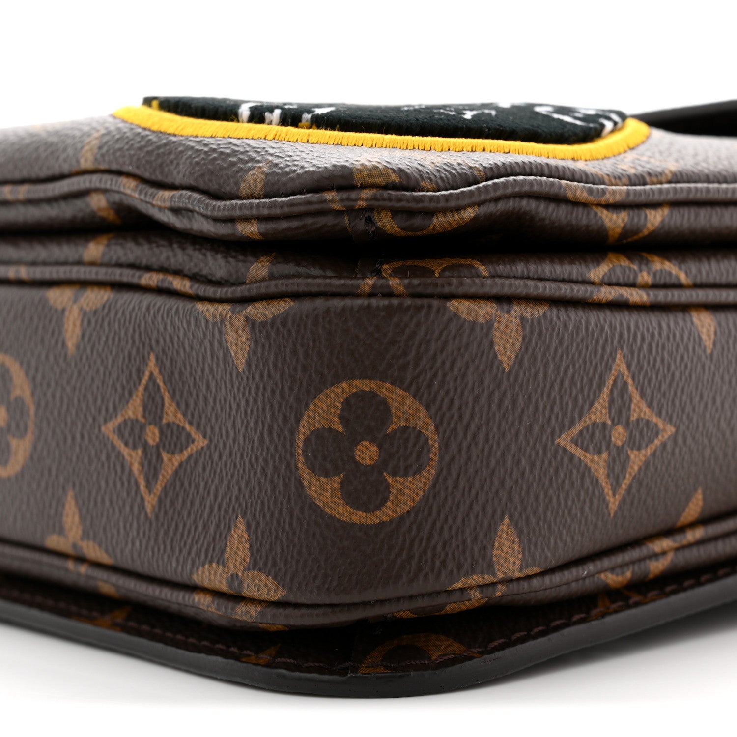 Louis Vuitton Monogram Patches Pochette Metis 9 of 9