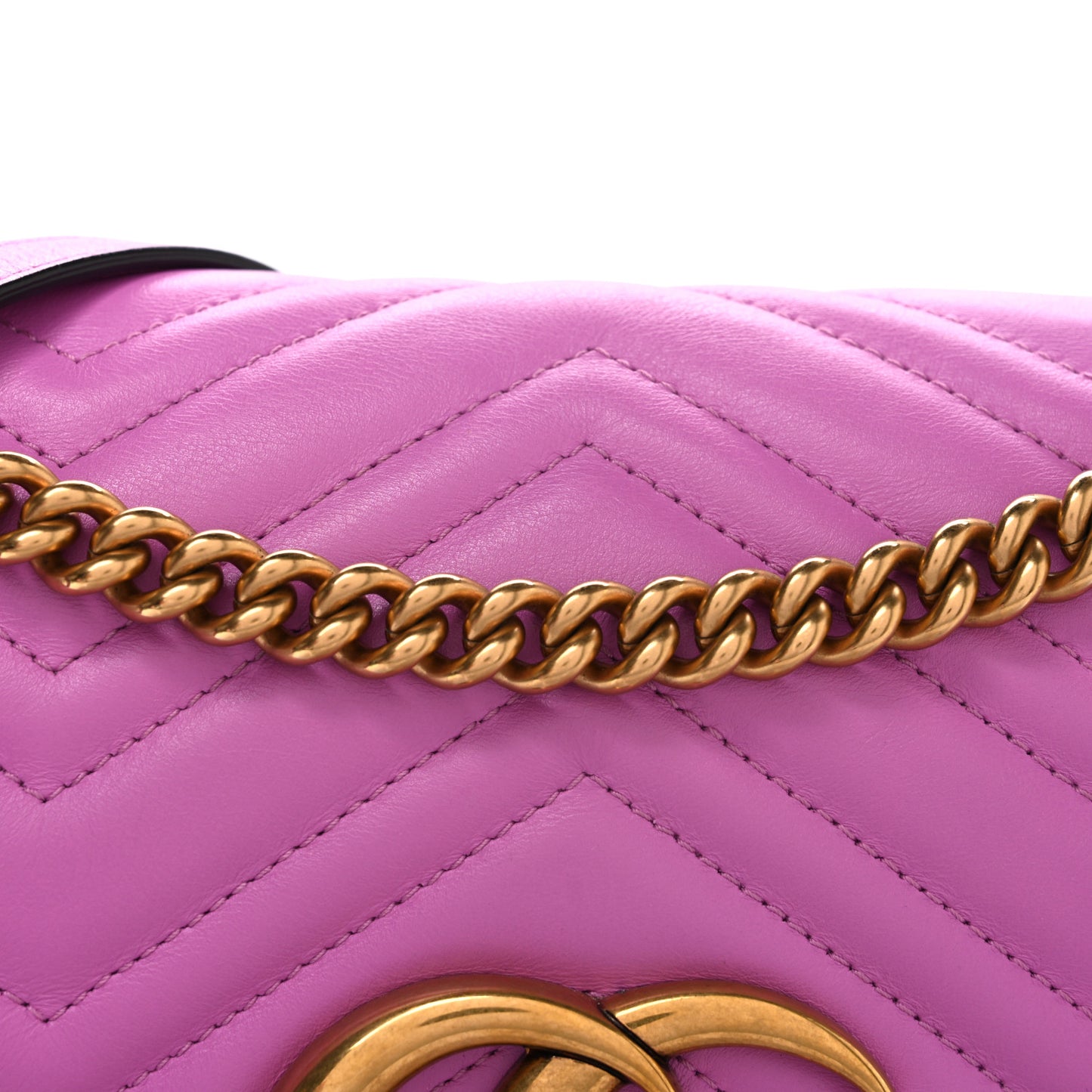 Calfskin Matelasse Medium GG Marmont Shoulder Bag Candy Mousse