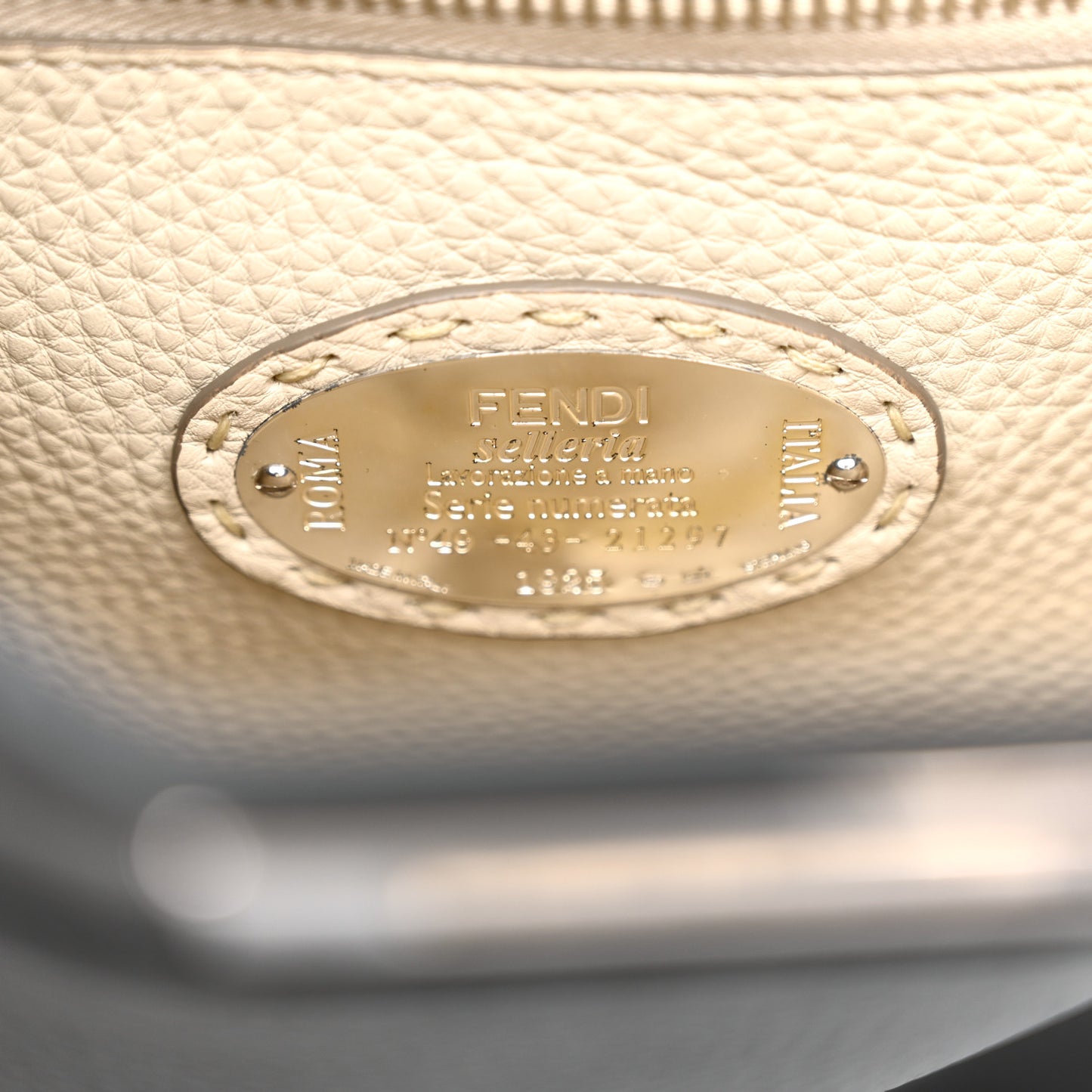 Cuoio Romano Selleria Bi-Color Large Peekaboo Iconic Satchel Asfalto Latte