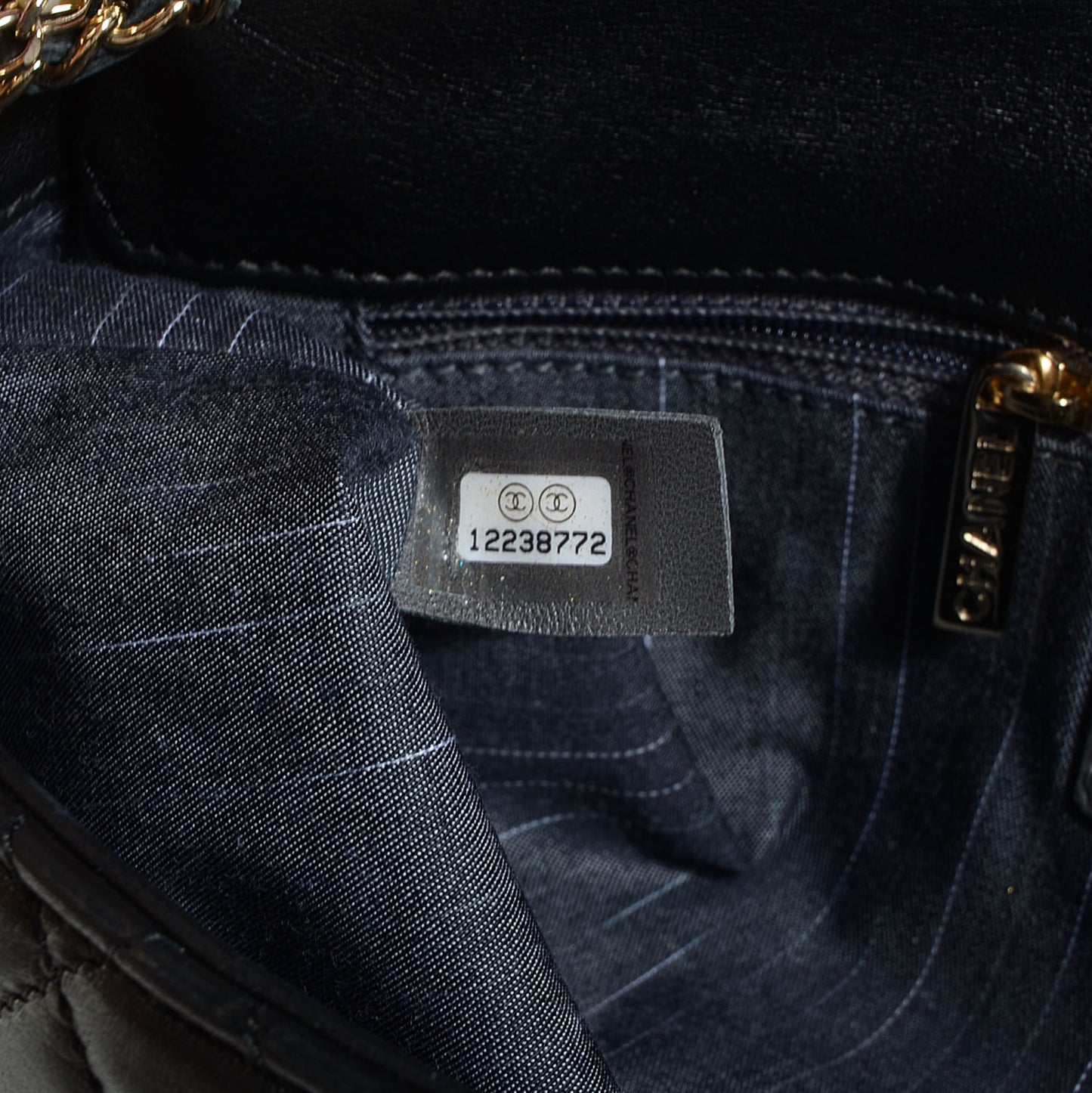 Lambskin Medium Westminster Pearl Flap Black