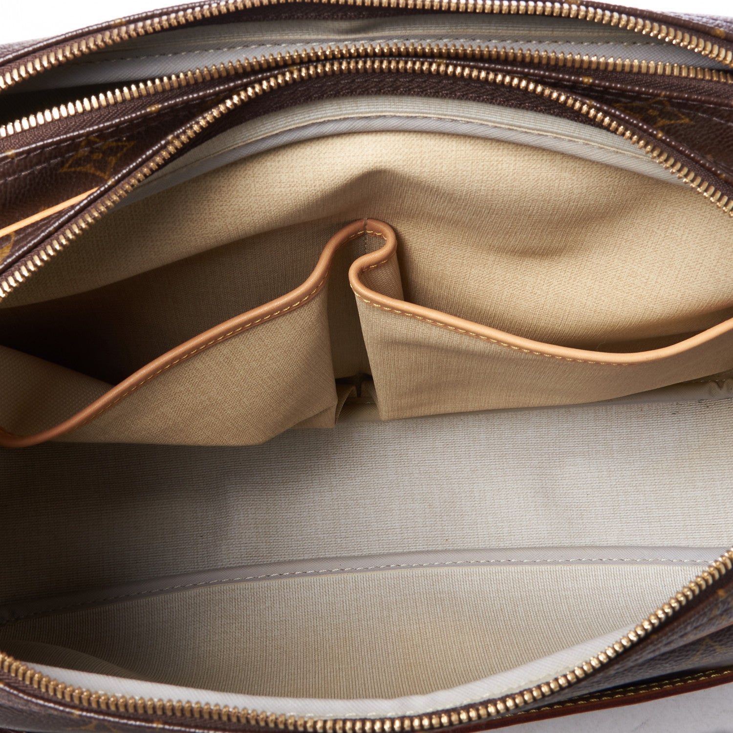 Louis Vuitton Monogram Reporter GM 4 of 8