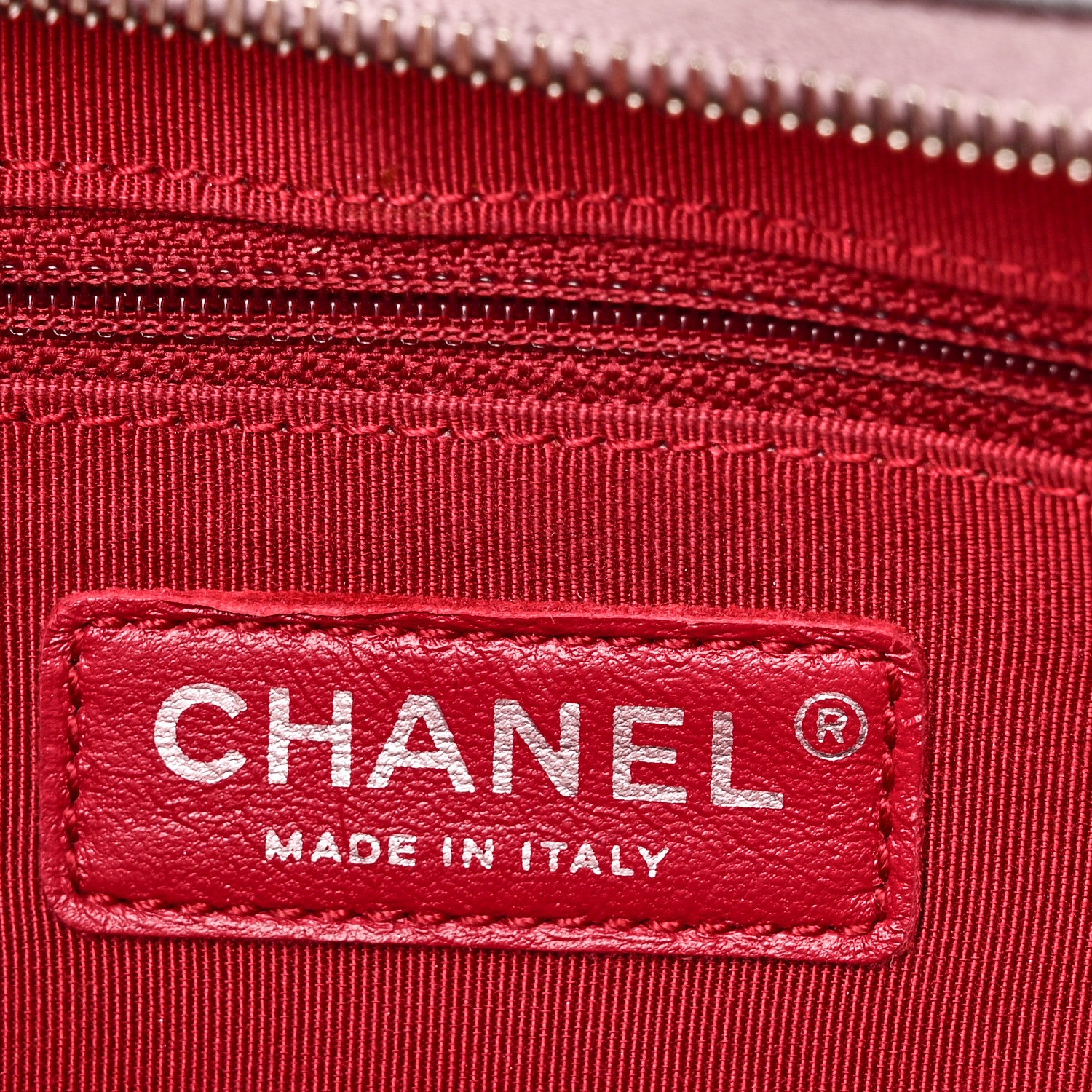 Chanel Iridescent Lambskin Calfskin Quilted Medium Gabrielle Hobo Light Purple 6 of 10