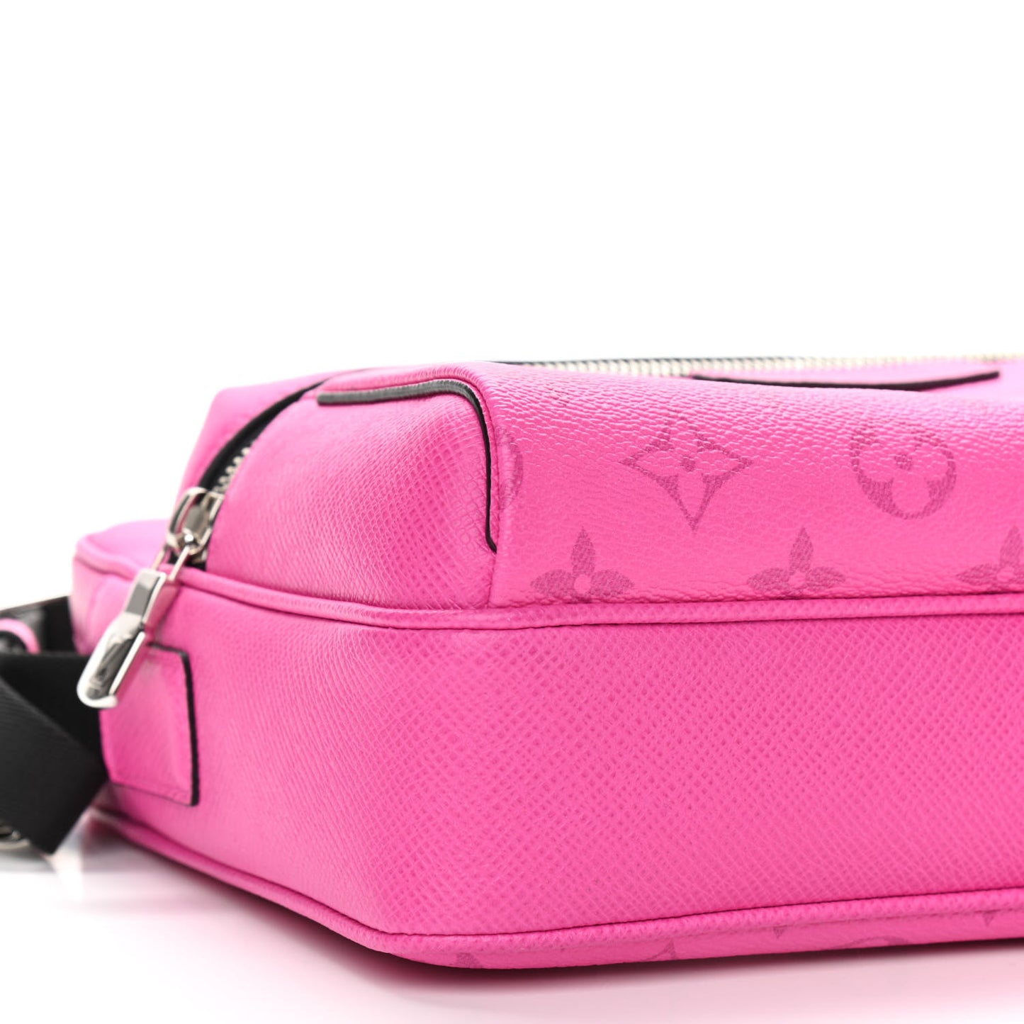 Taigarama Outdoor Messenger Fuchsia