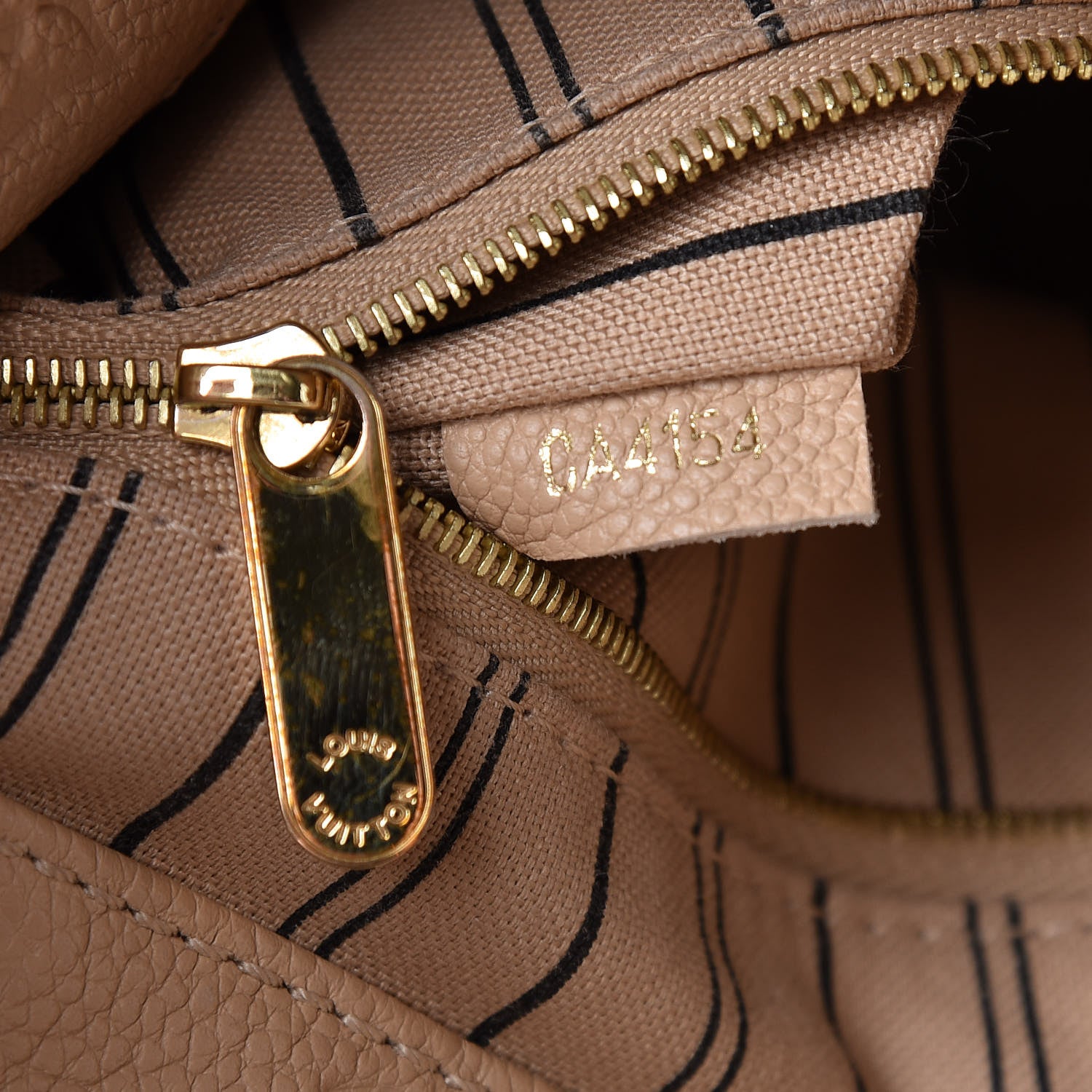 Louis Vuitton Empreinte Artsy MM Dune 7 of 19