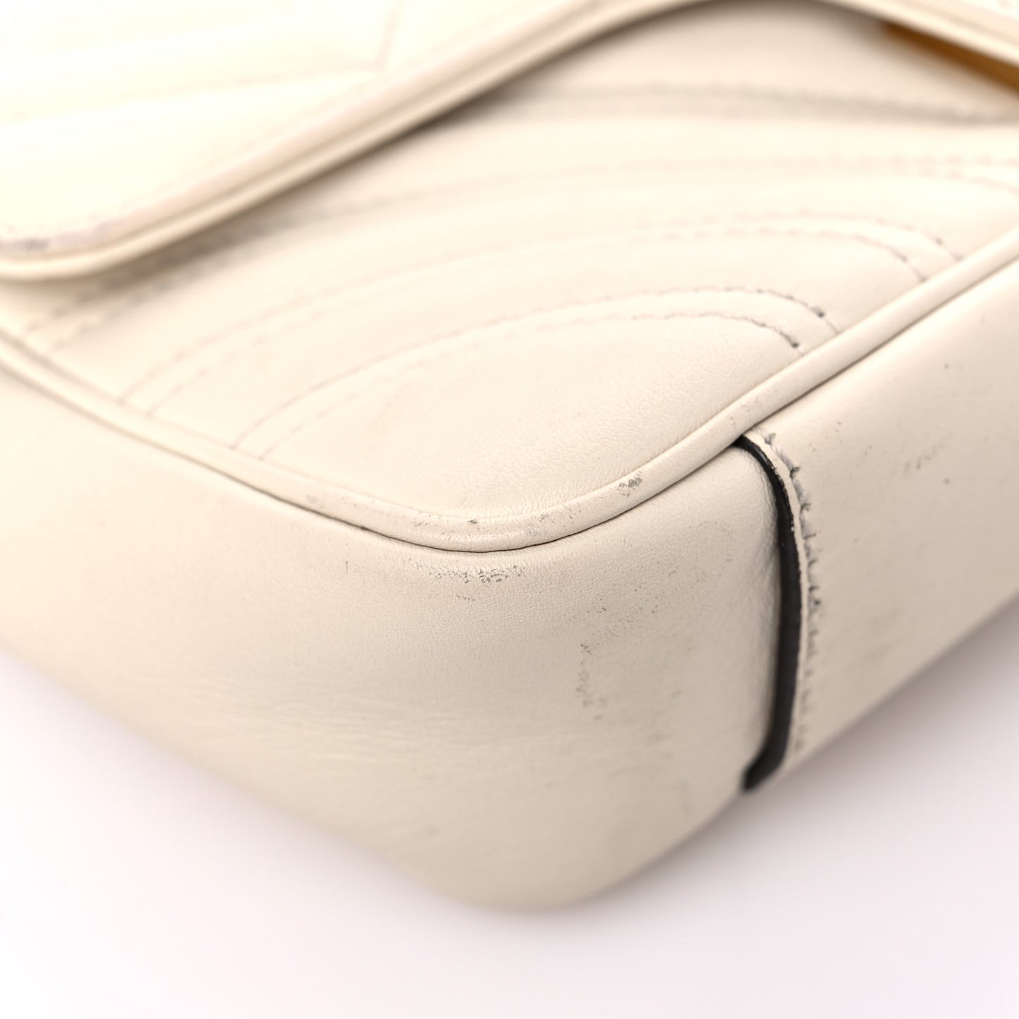 Calfskin Matelasse Mini GG Marmont Shoulder Bag White