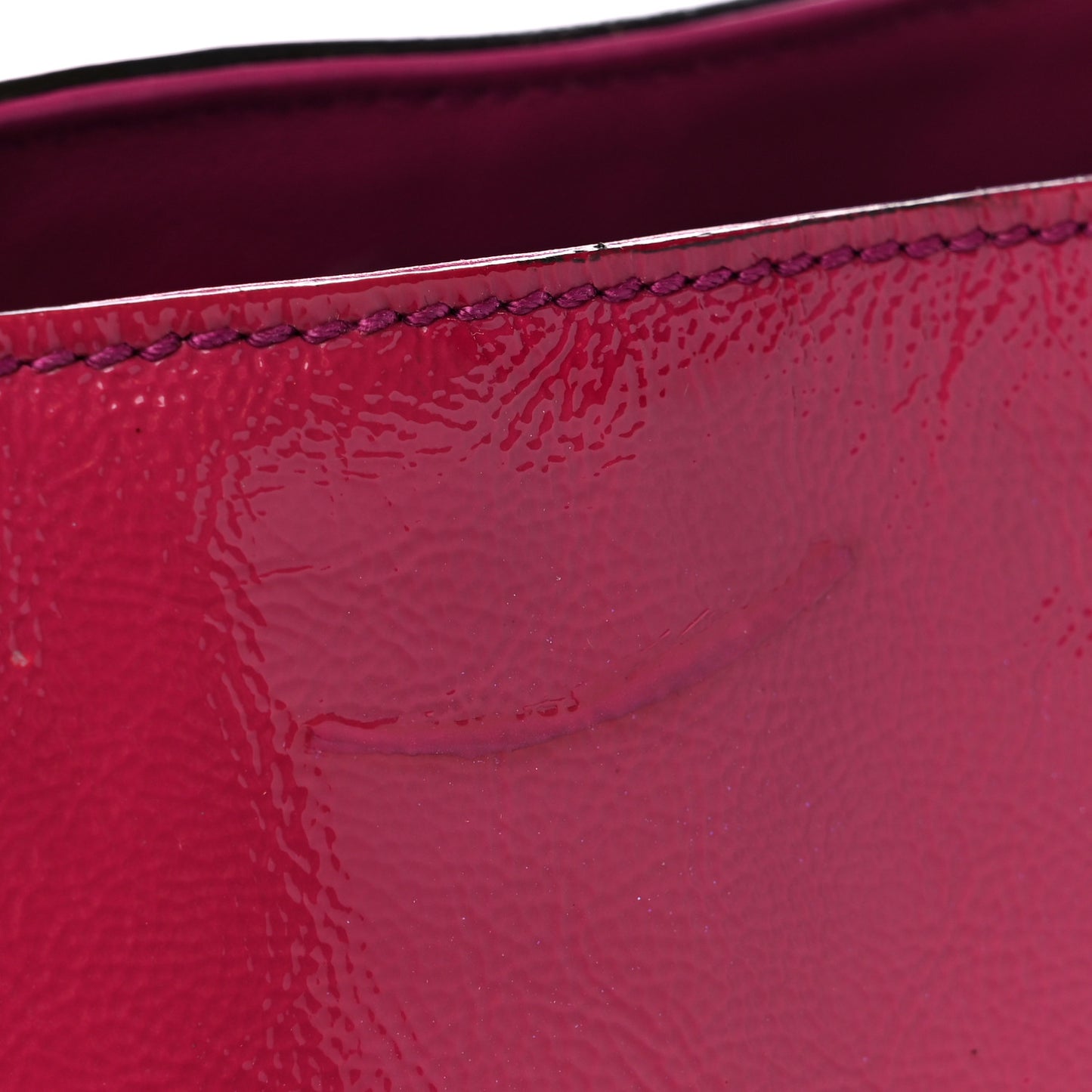 Vernice Naplack Medium Soho Chain Shoulder Bag Bright Bouganville