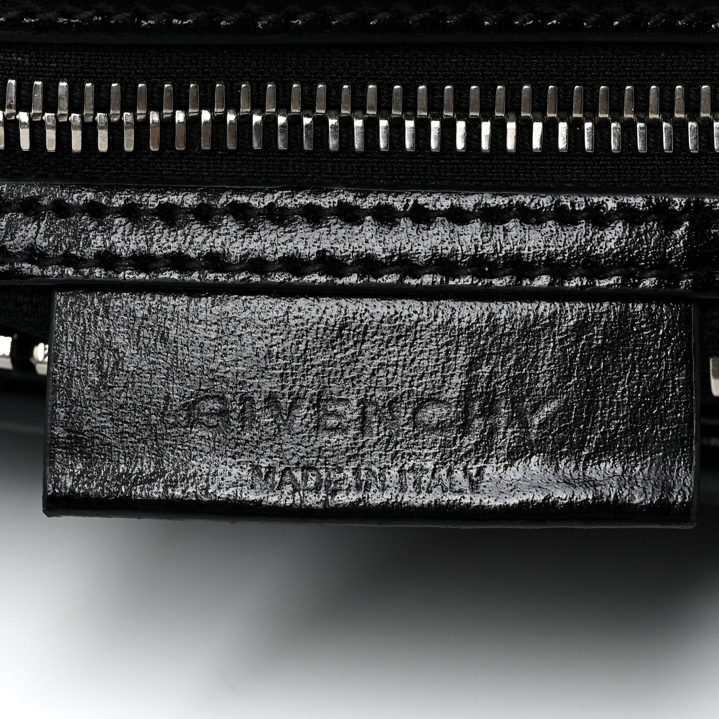 Shiny Lord Calfskin Small Antigona Black